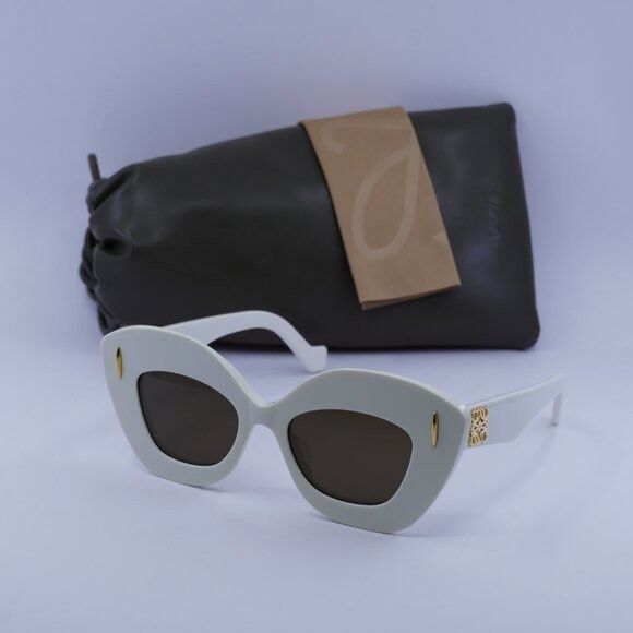 Loewe Loewe LW40127I 25E Sunglasses Ivory Cat Eye Frame, Brown Size ONE SIZE - 11 Thumbnail