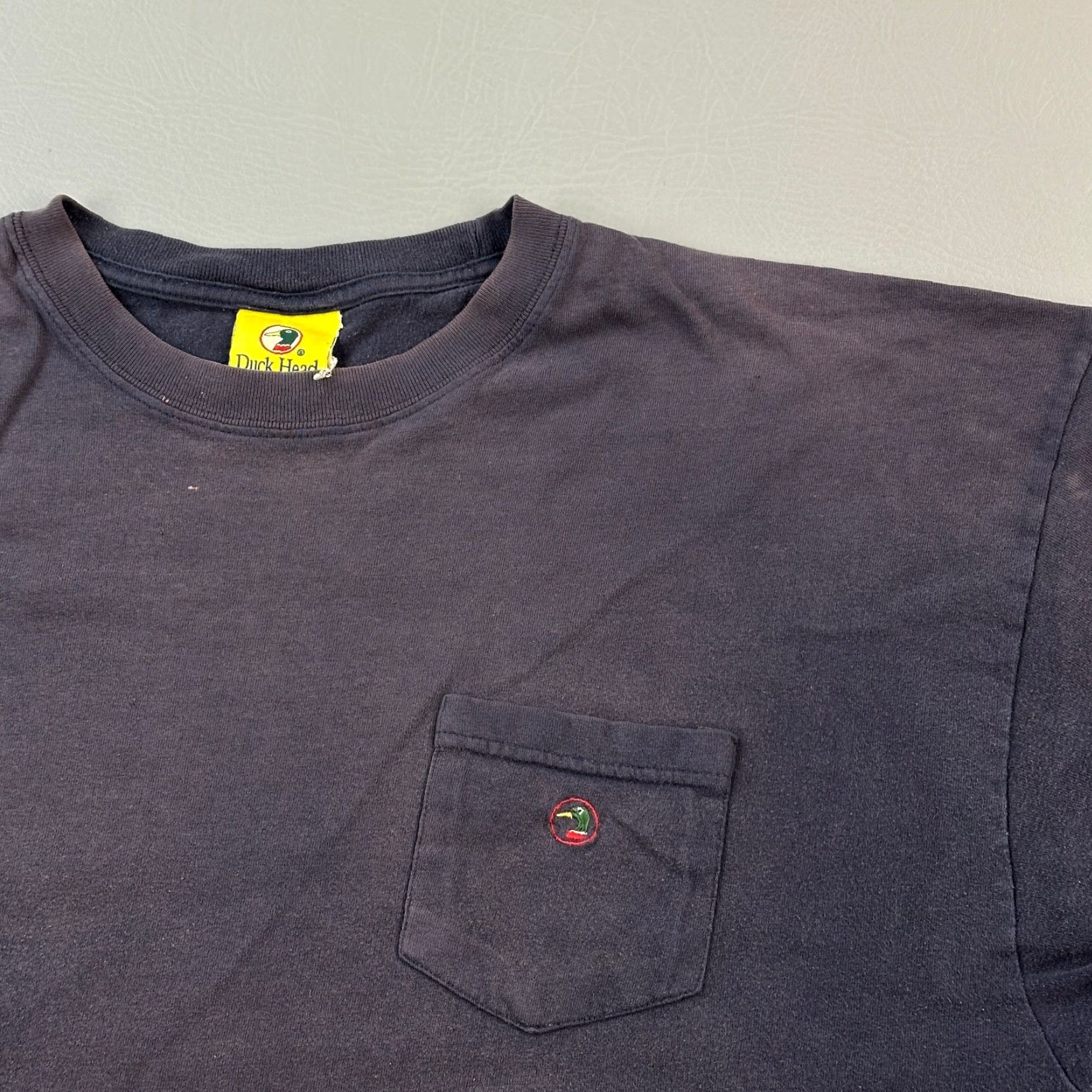 Vintage VINTAGE Duck Head Shirt Mens XL Navy Faded Pocket Tee USA 90s Mens XL Navy Pocket Tee Duck Head Shirt 90s USA Made Vintage Shirt Size US XL / EU 56 / 4 - 2 Thumbnail