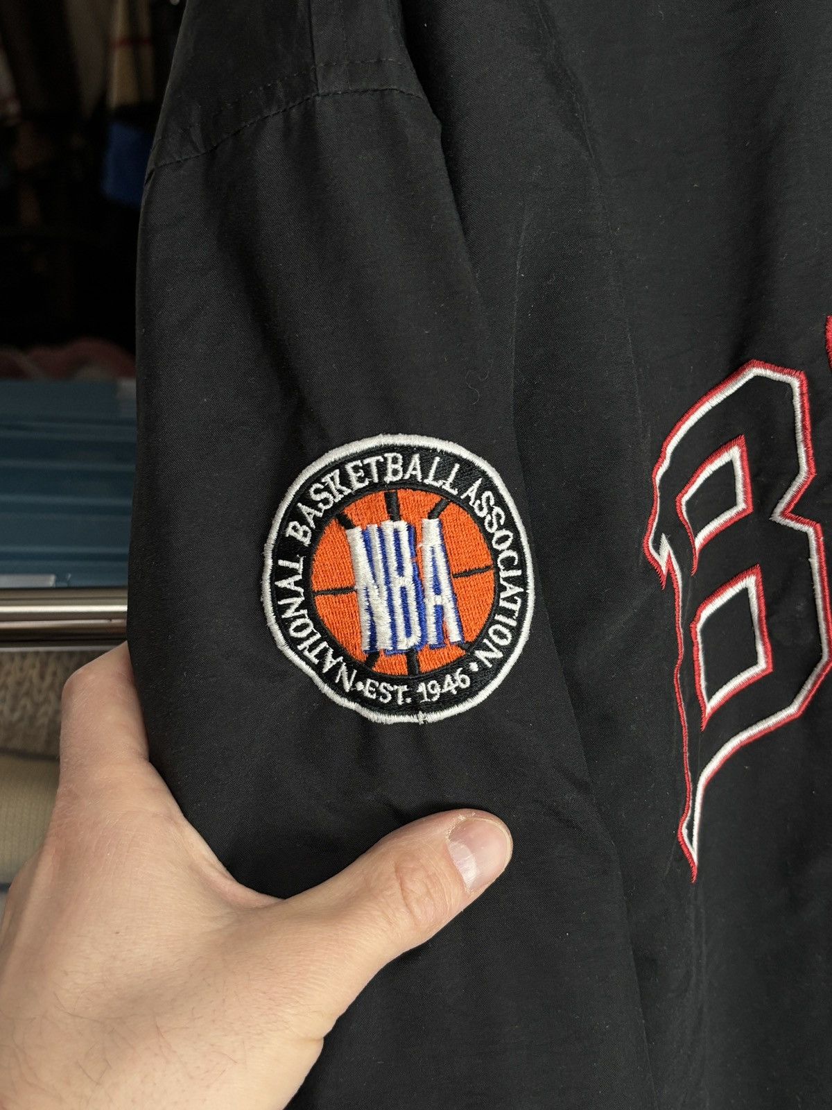 Starter Vintage Starter Chicago Bulls NBA Hooded Bomber Jacket VNTG Size US M / EU 48-50 / 2 - 12 Thumbnail