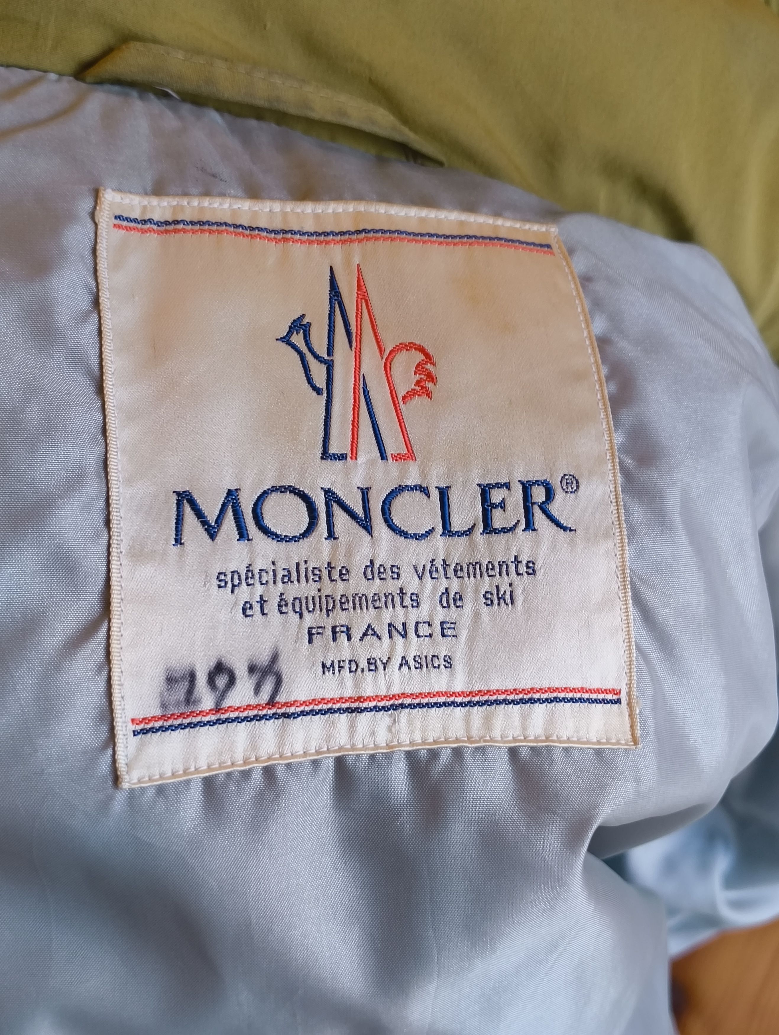 Moncler Moncler Japanese Puffer Asymmetric Bomber Size US M / EU 48-50 / 2 - 7 Thumbnail