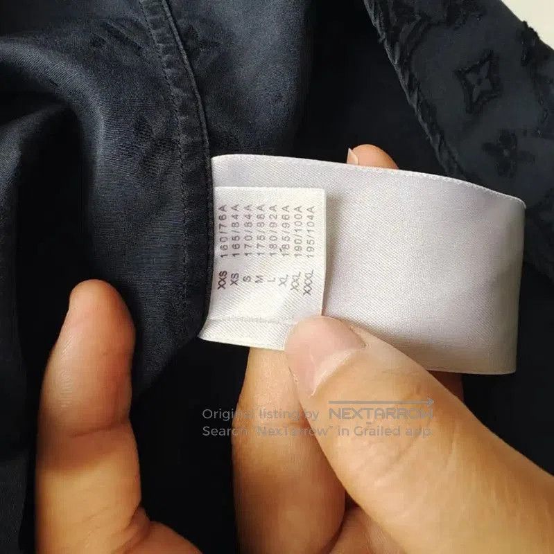 Louis Vuitton Louis Vuitton Women's Dark Blue Cotton Shirt . Size S / US 4 / IT 40 - 4 Thumbnail