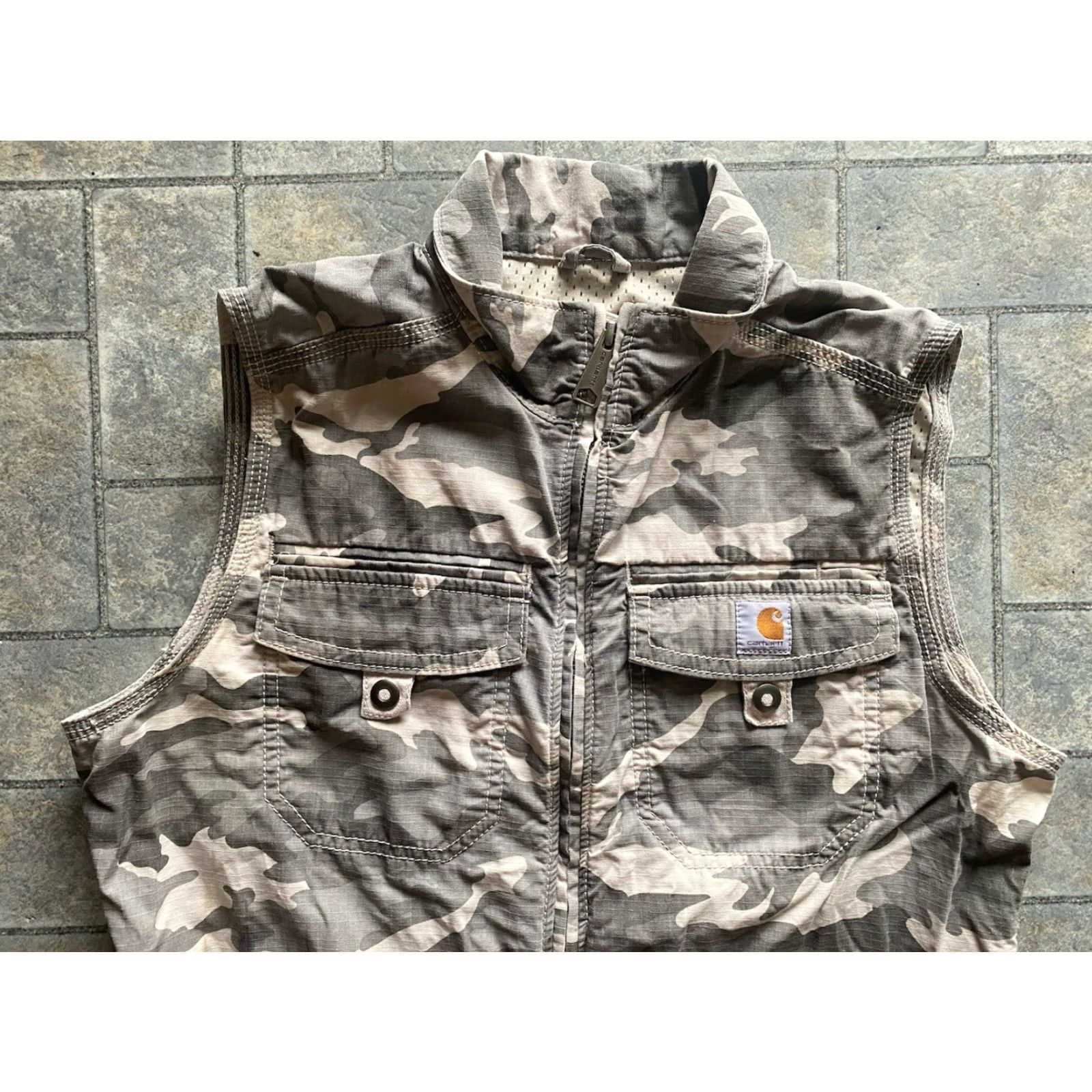 Carhartt Carhartt Vest Camouflage Utility Cotton Zip Pockets Full Zip Lightweight Casual Travel Workwear Women's Small Gray 101110 050 Flaws Wear Size S / US 4 / IT 40 - 3 Thumbnail