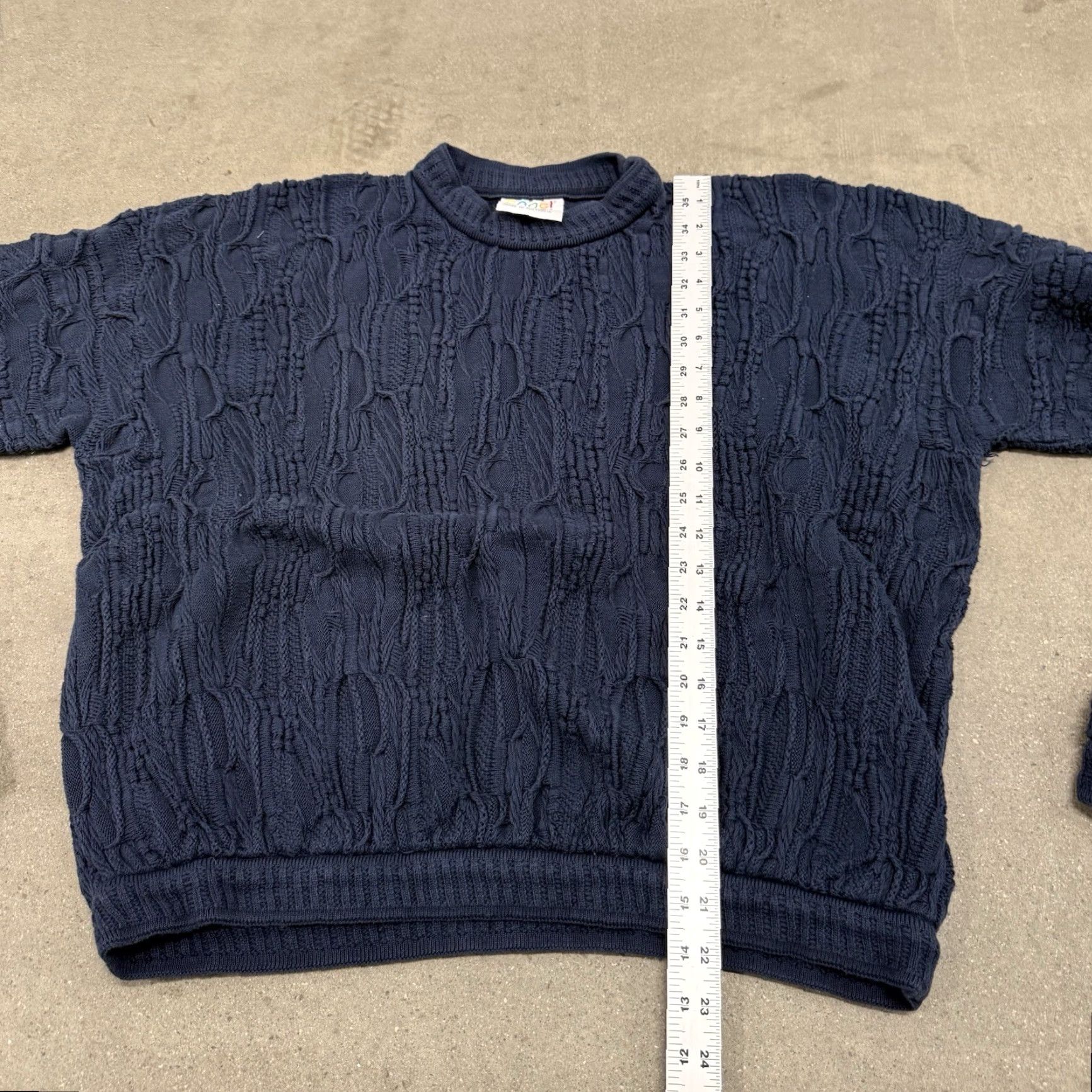 Coogi VINTAGE COOGI Sweater Men's M Pullover Knit Navy Blue 3D Knit Solid Blue 1990s? Size US M / EU 48-50 / 2 - 5 Thumbnail