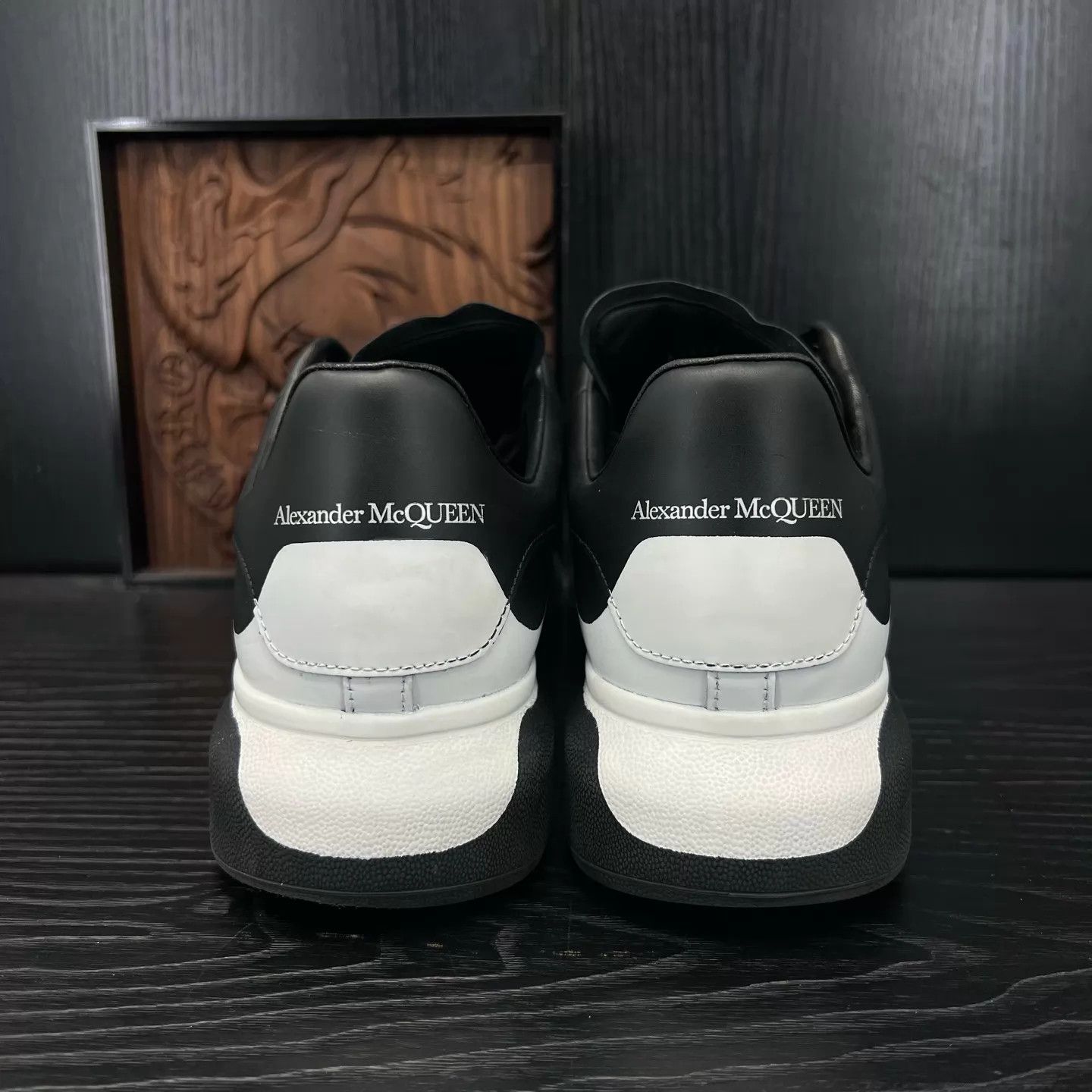 Alexander McQueen McQueen color blocked black and white jacket 42.5 Size US 9.5 / EU 42-43 - 6 Thumbnail