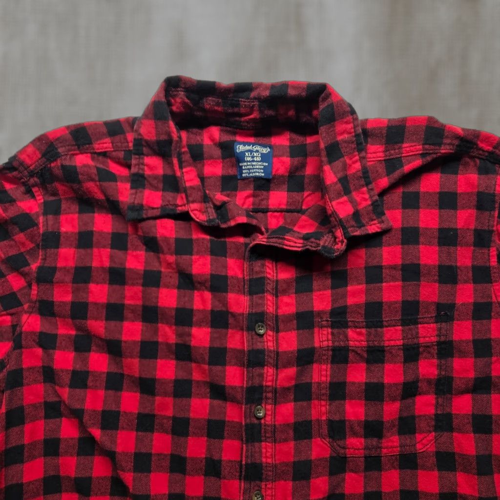 Faded Glory VINTAGE FADED GLORY Shirt Men XL Red Black Buffalo Plaid Flannel Button-Up Collared Pocketed Grunge 90s Mens Size US XL / EU 56 / 4 - 1 Thumbnail