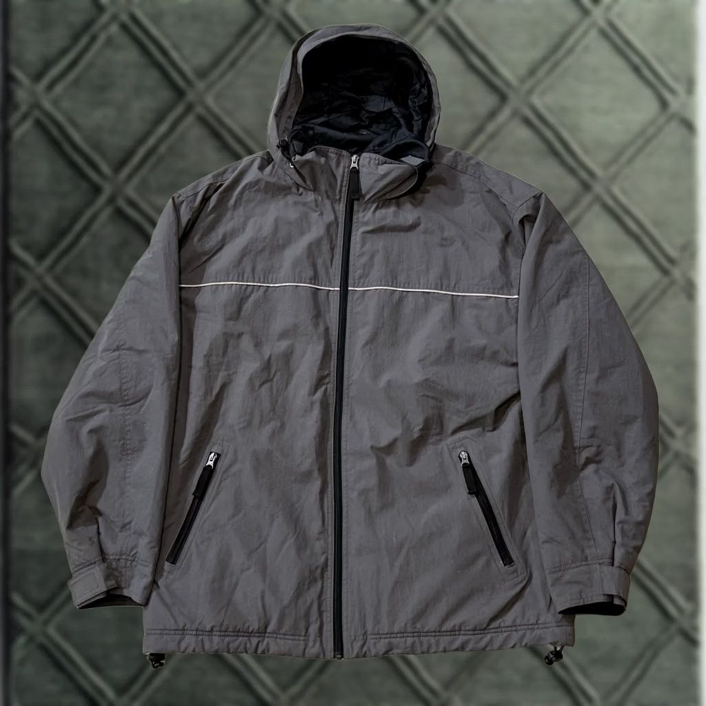 Gap VINTAGE Gap Mountain Alpine Jacket L Large Gray Nylon Softshell Bomber Zip Padded Lined 90s Outdoor Hipster Men Mens Size US L / EU 52-54 / 3 - 1 Thumbnail