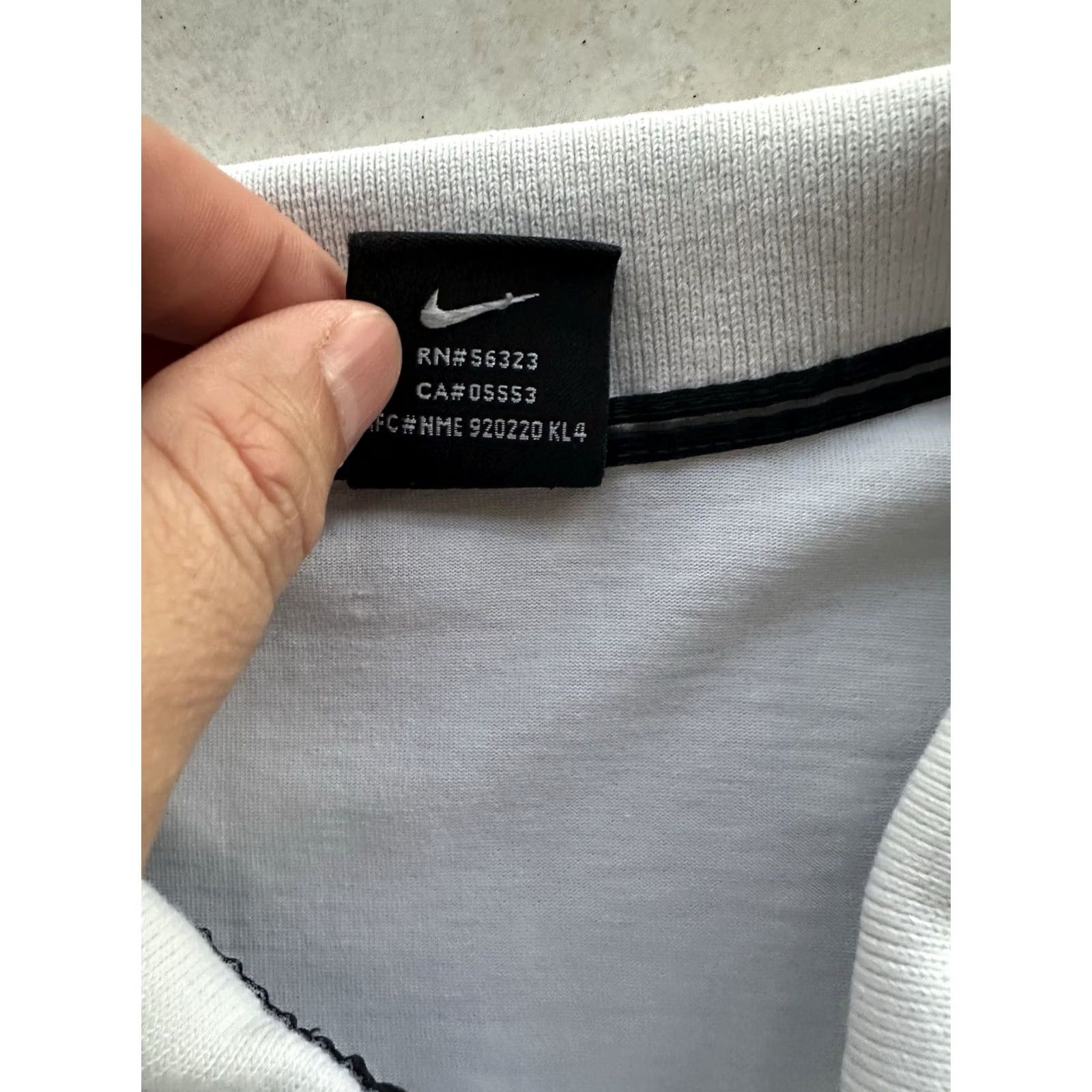 Nike VINTAGE Nike Tennis Polo Shirt Mens L White Striped 90s Dri-Fit Knit Short Sleeve Athletic Logo Size US L / EU 52-54 / 3 - 5 Thumbnail