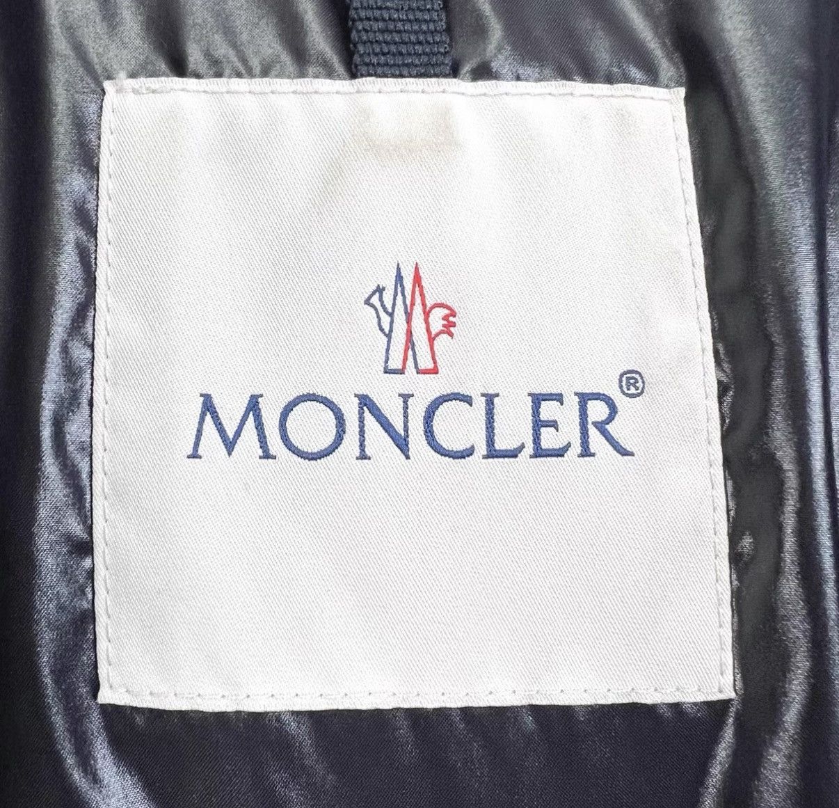 Moncler Moncler Silver Color Block Stand Collar Logo Down Jacket K12 Size US M / EU 48-50 / 2 - 4 Thumbnail