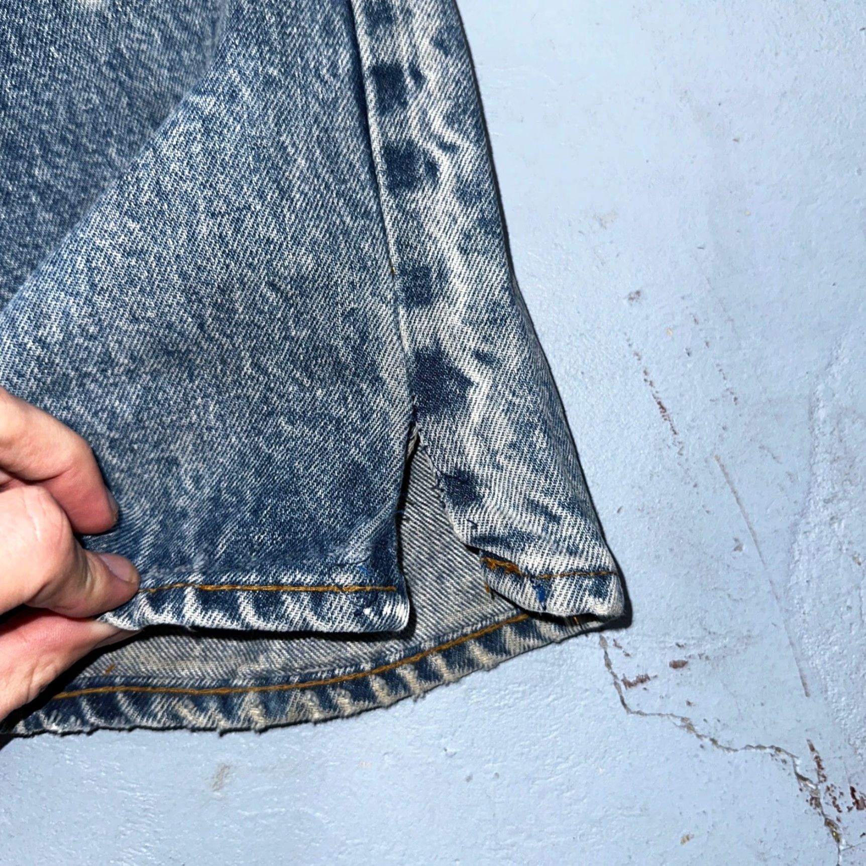 Levi's VINTAGE Levi's 501 Jeans Men 28x34 Blue Denim Straight 80s USA Selvedge Distressed Classic 501 XX Size US 28 / EU 44 - 6 Thumbnail