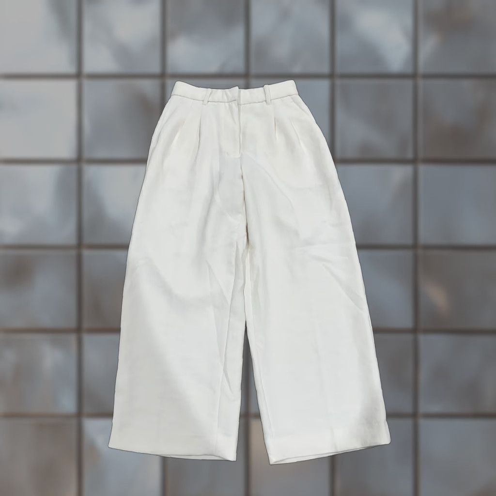 Vintage VINTAGE Wilfred Aritzia Jeans Boyfriend Size 0 White Ivory Low Rise Effortless Pant Womens Size 25" / US 0 / IT 36 - 1 Thumbnail