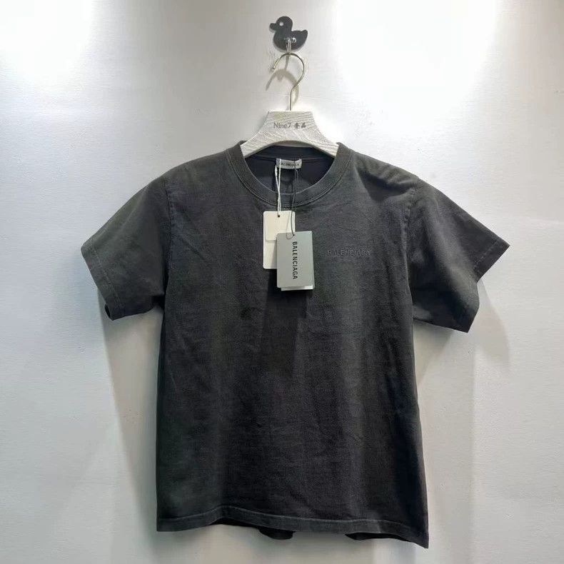 Balenciaga Balenciaga Embroidered Logo short sleeve with spiral line s Size L / US 10 / IT 46 - 1 Thumbnail