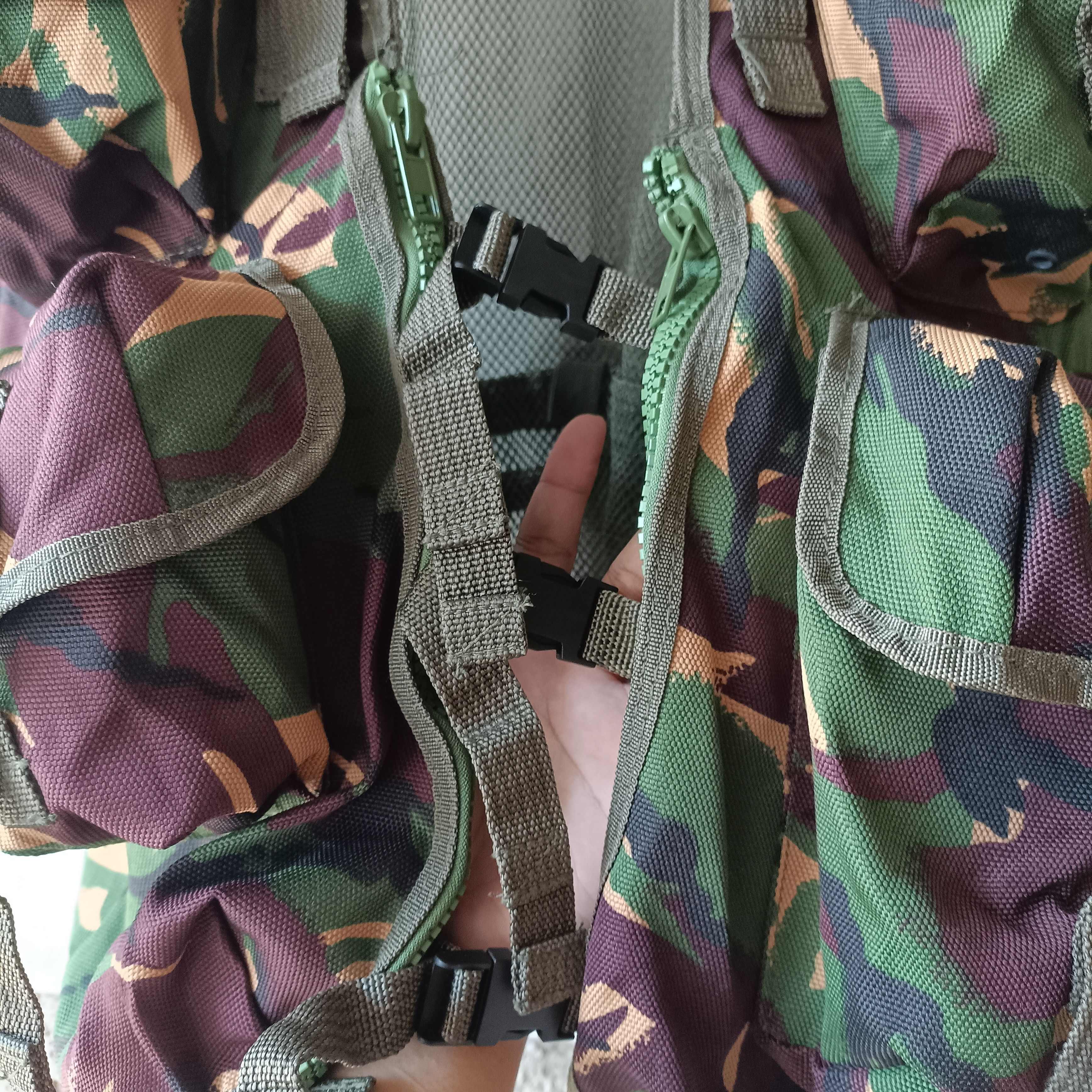 Voodoo Tactical British Army DPM Assault Tactical Vest General Purpose OPS Size US L / EU 52-54 / 3 - 7 Thumbnail
