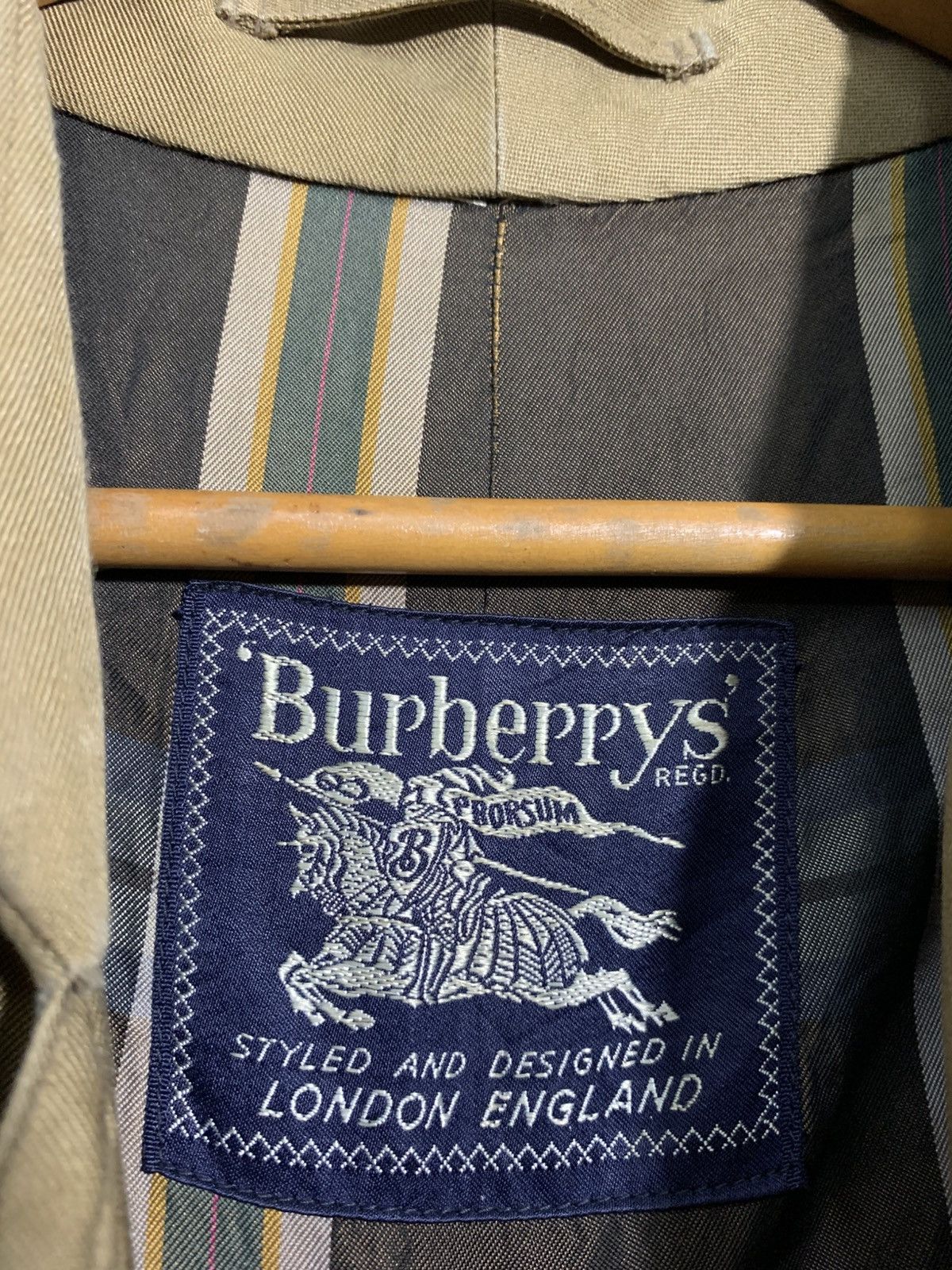 Burberry 🔥BURBERRY ENGLAND OVERCOAT JACKET DOUBLE BREAST Size US M / EU 48-50 / 2 - 6 Thumbnail