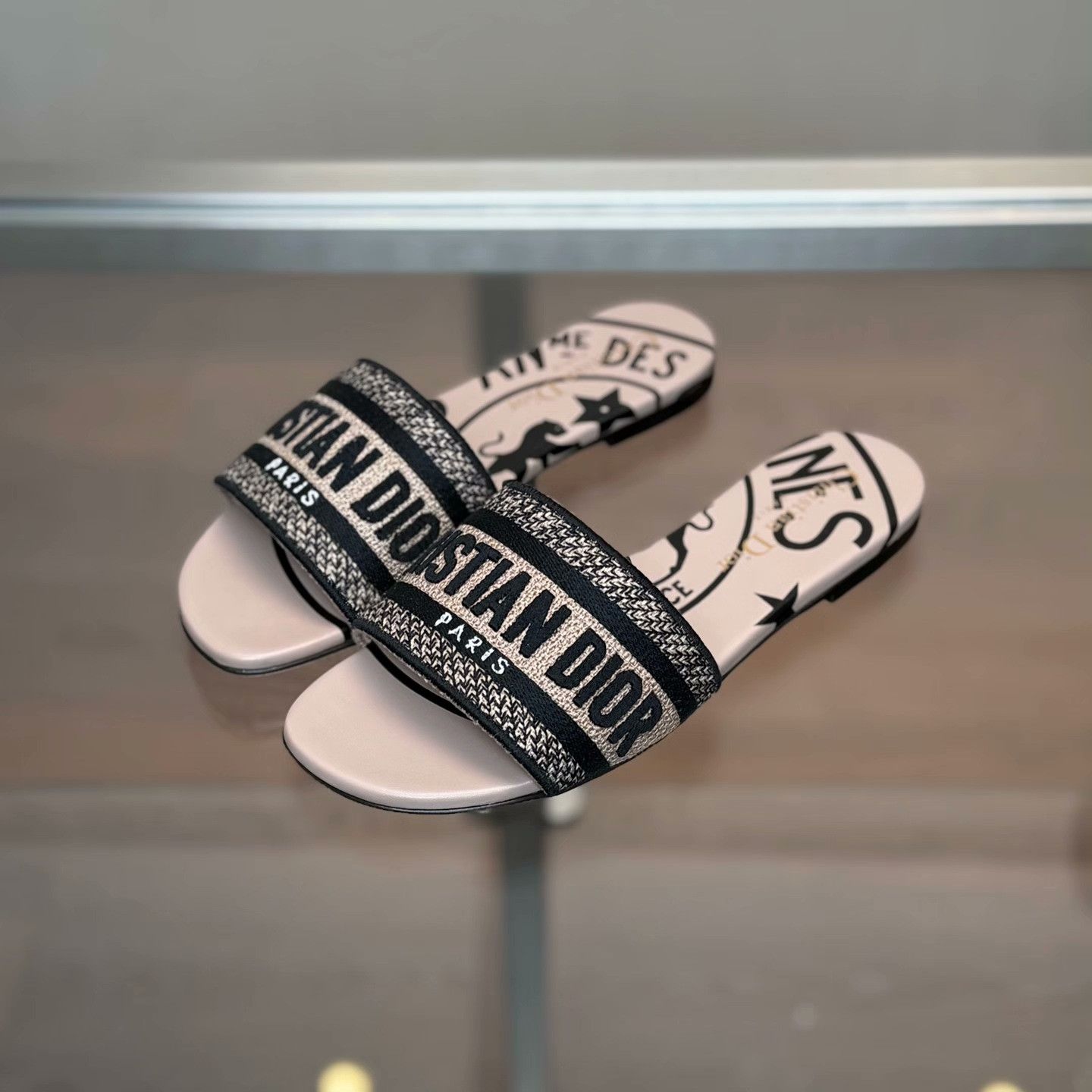 Dior Dior Embroidered Sandals 35 Women Size US 5 / IT 35 - 1 Thumbnail