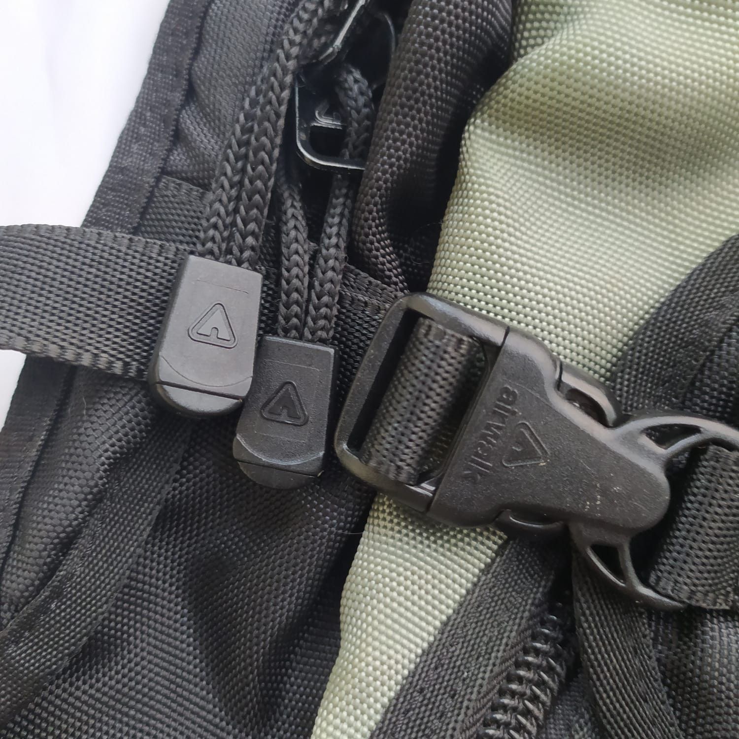 Airwalk ❌Airwalk Y2K Tactical Crossbody Size ONE SIZE - 5 Thumbnail
