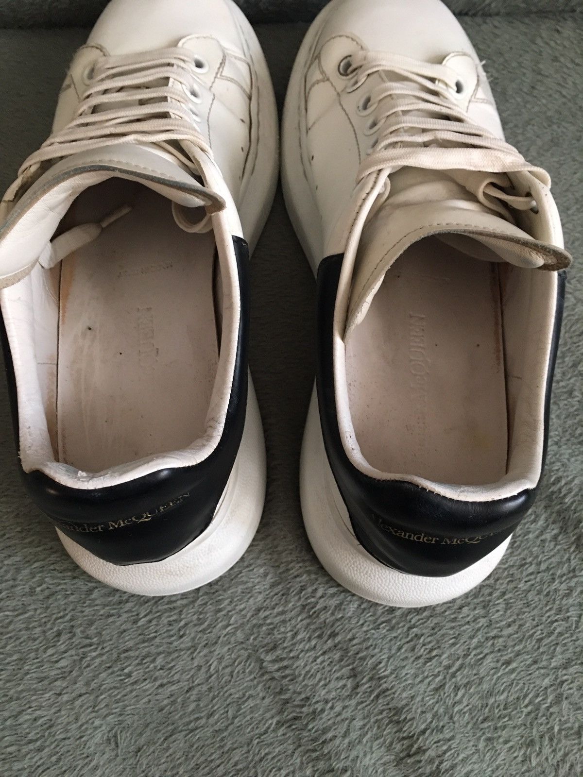 Alexander McQueen Alexander McQueen Oversized White Leather Sneakers EU 41 Size US 8 / EU 41 - 8 Thumbnail