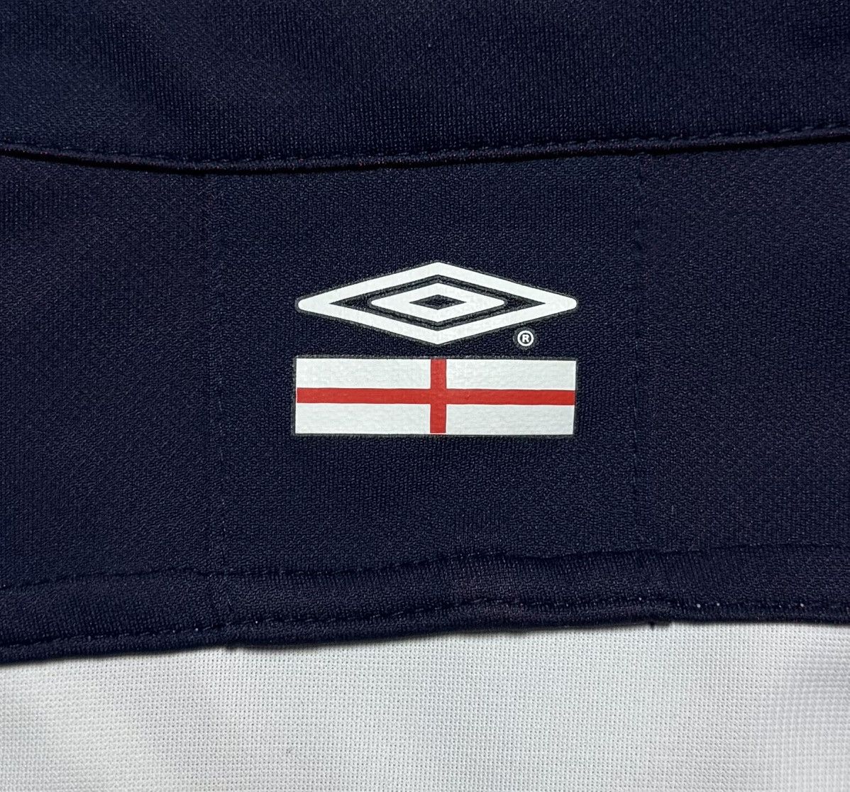 Umbro England 2003 2005 Home Shirt Soccer Jersey Long Sleeve Umbro Size US L / EU 52-54 / 3 - 18 Thumbnail