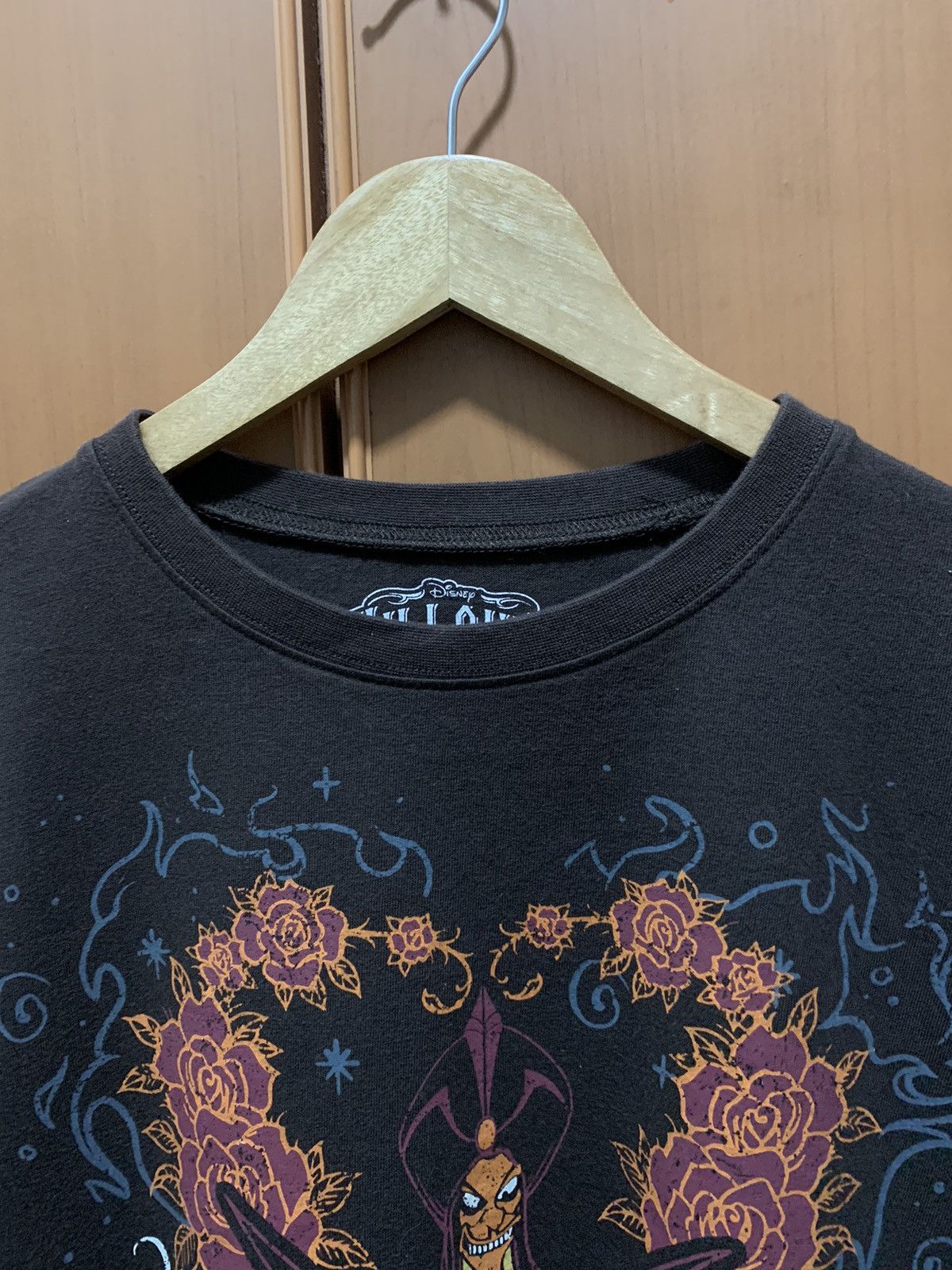 Disney Disney Villains "Jaafar" Tokyo Disney T-Shirt Size US L / EU 52-54 / 3 - 5 Thumbnail