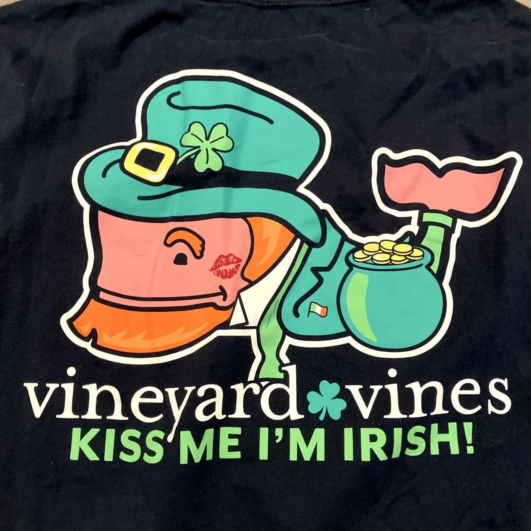 Vineyard Vines Vineyard Vines KISS ME IM IRISH Long Sleeve Crew Neck Pocket T Shirt L Men Blue Size US L / EU 52-54 / 3 - 2 Thumbnail