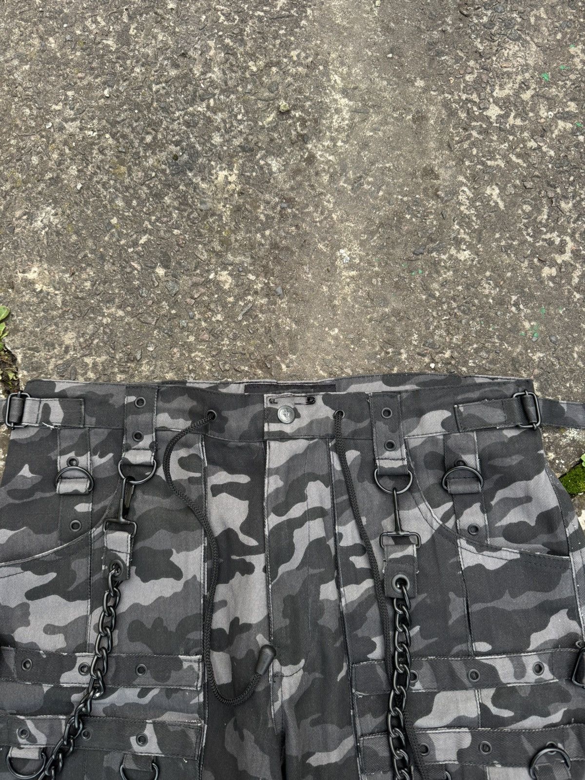 Japanese Brand 🔥VERY RARE GOTHICANA BY EMP AVANT GARDE BONDAGE CARGO PANTS🔥 Size US 34 / EU 50 - 8 Thumbnail