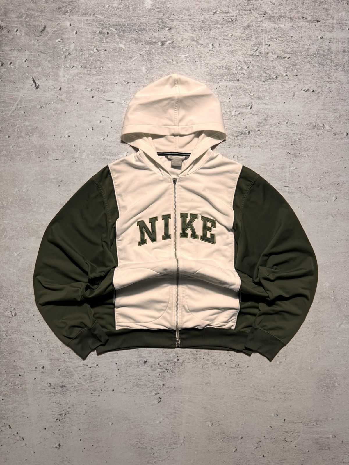 Nike × Vintage NIKE VINTAGE CENTER LOGO OVERSIZE BOXY HOODIE Size US L / EU 52-54 / 3 - 1 Thumbnail