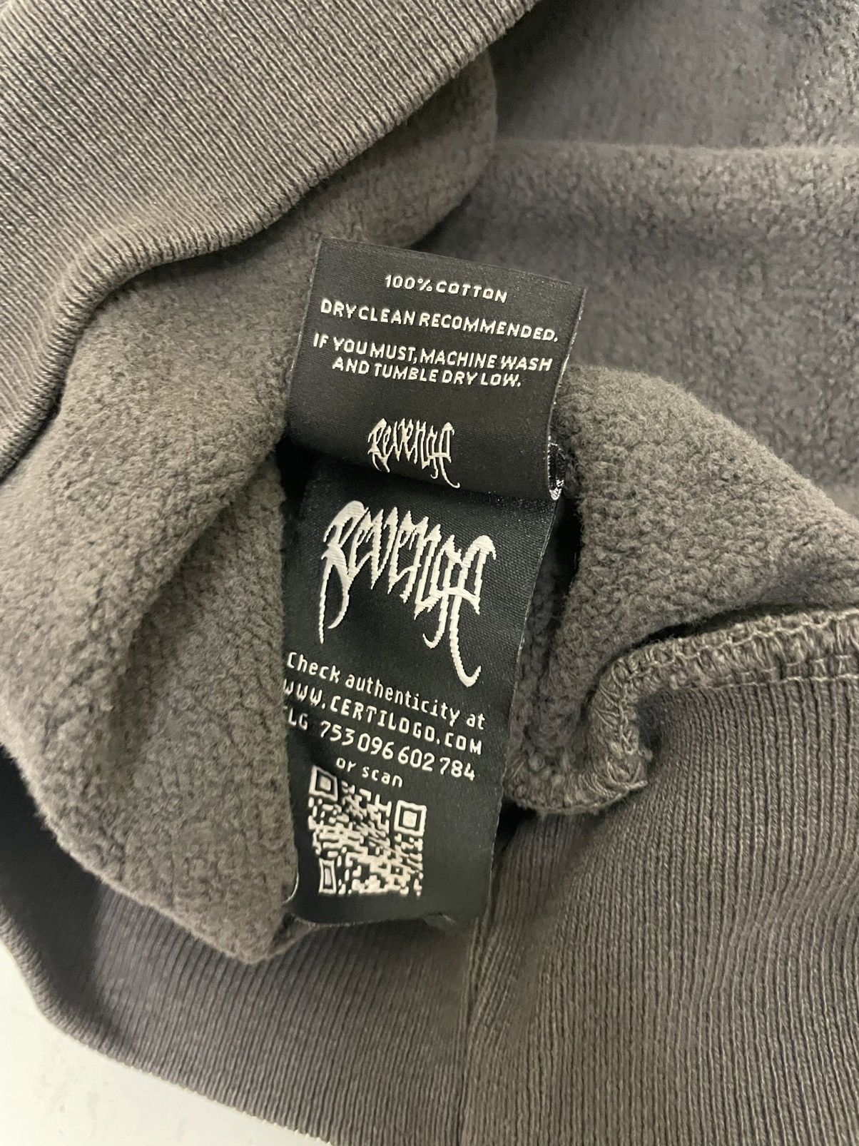 Revenge Revenge XXXTentacion Heartbreak Vintage Hoodie Black MEDIUM Size US M / EU 48-50 / 2 - 4 Thumbnail