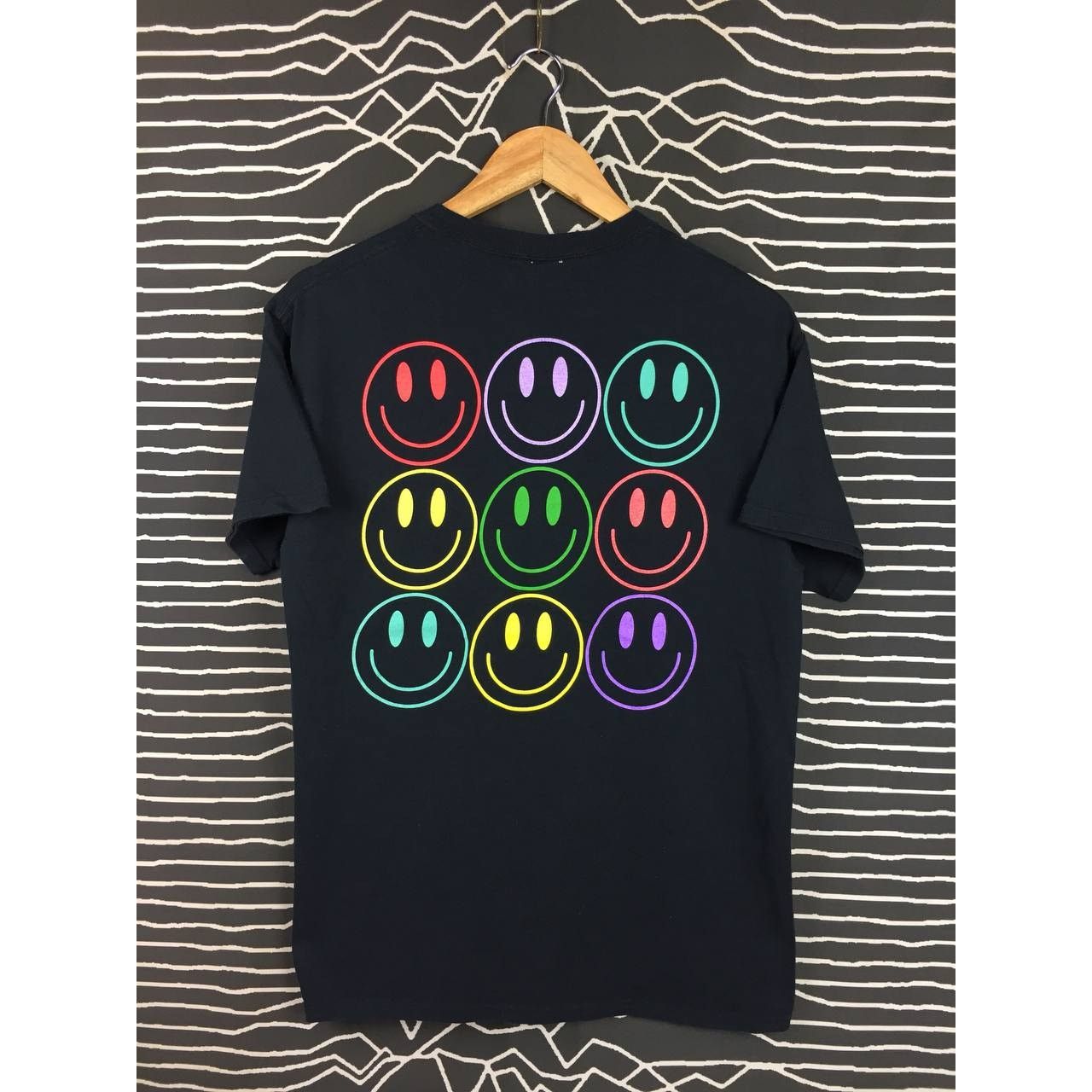 Vintage Vtg Altar'd State Smiley T-Shirt Smile More Worry Less Tee Size US S / EU 44-46 / 1 - 1 Thumbnail