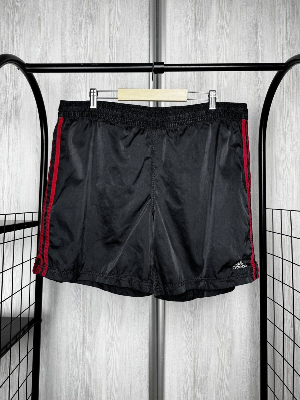 Adidas Adidas AC Milan vintage 1999 soccer shorts football Size US 38 / EU 54 - 2 Thumbnail