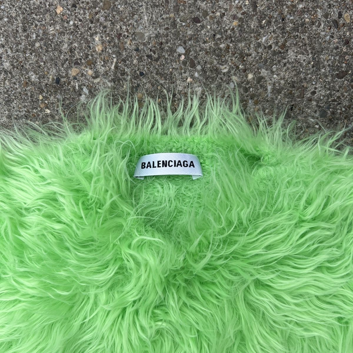 Balenciaga A/W 18 Faux Fur Sweater Size US M / EU 48-50 / 2 - 3 Thumbnail