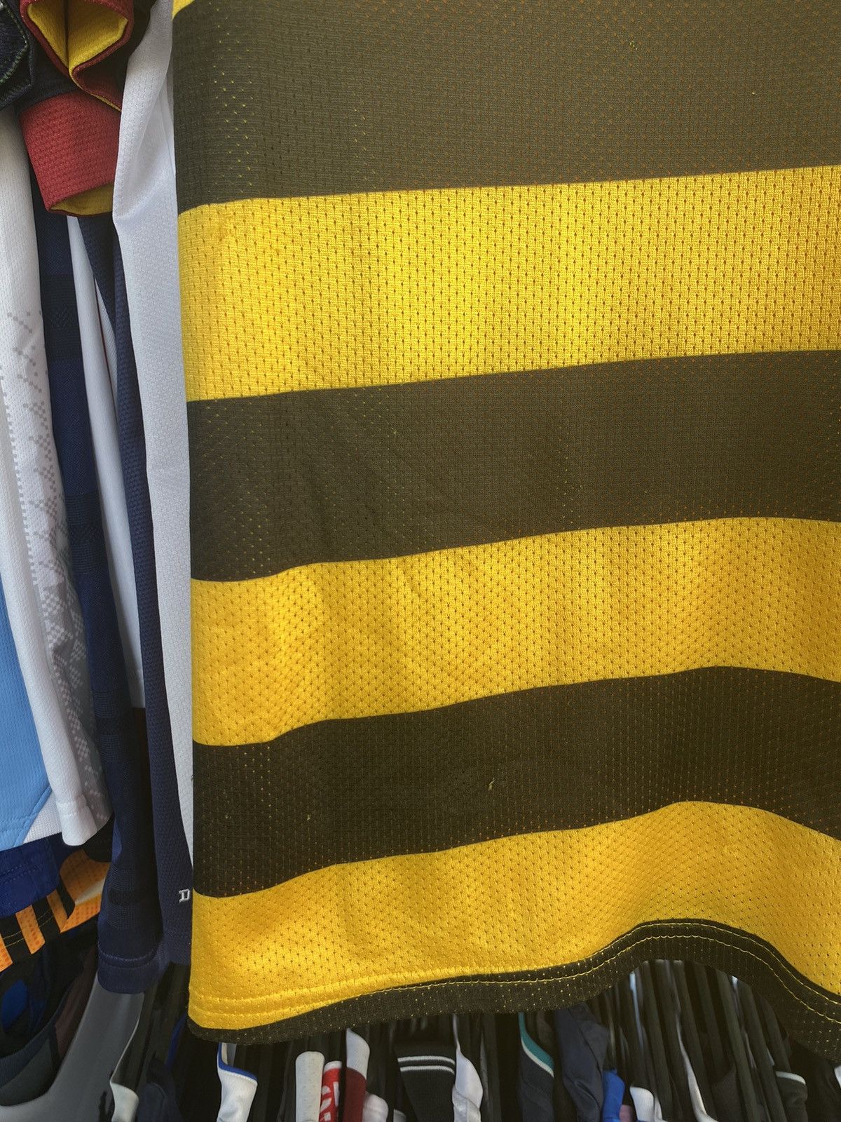 Puma 2008/09 PUMA YOUNG BOYS HOME SOCCER FOOTBALL JERSEY SHIRT Size US XS / EU 42 / 0 - 7 Thumbnail