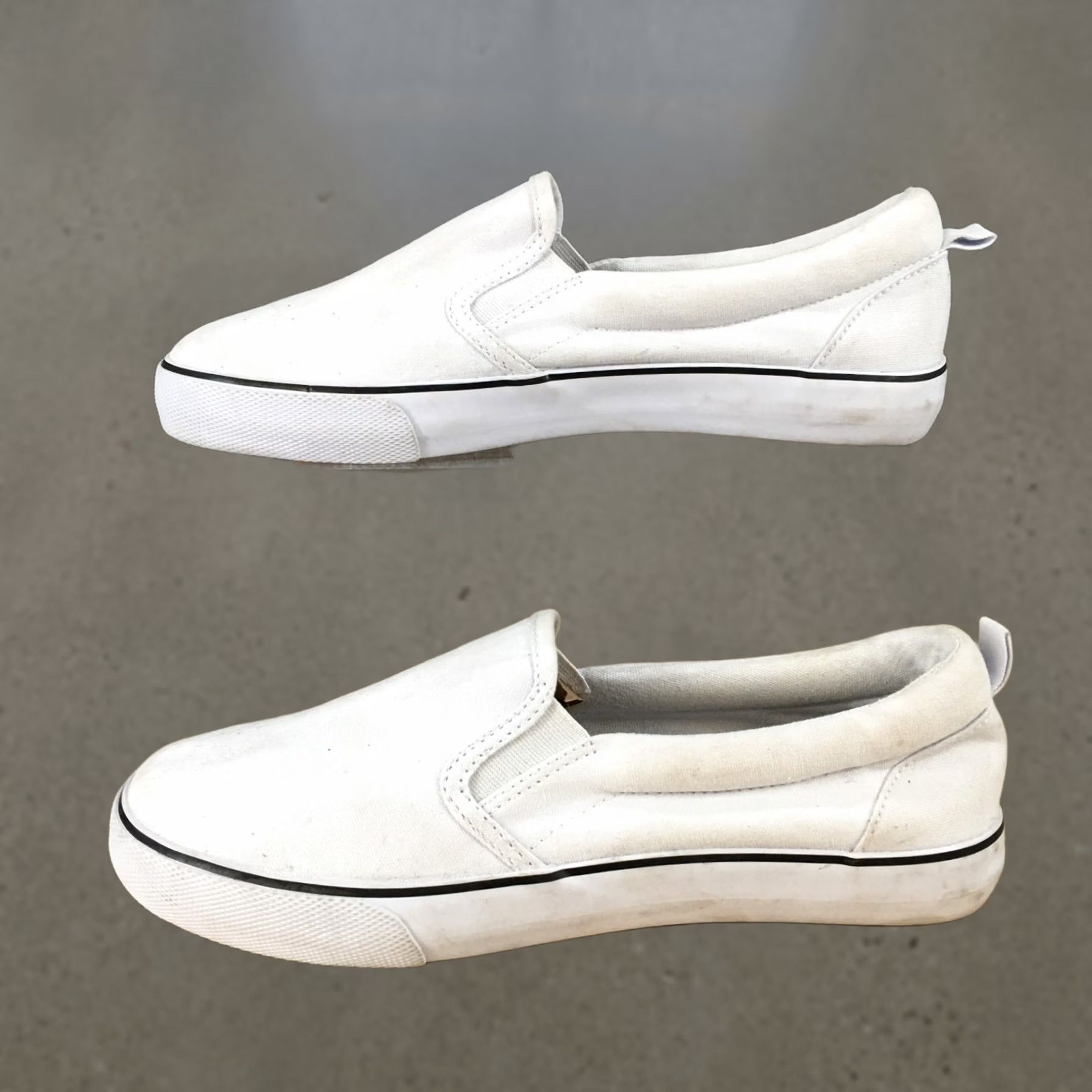 Vintage A New Day Shoes Womens 7 Casual Slip On Comfort Sneakers White Canvas Low Top Shirt Womens 7 Casual Sneakers White Canvas Low Top Size M / US 6-8 / IT 42-44 - 1 Thumbnail