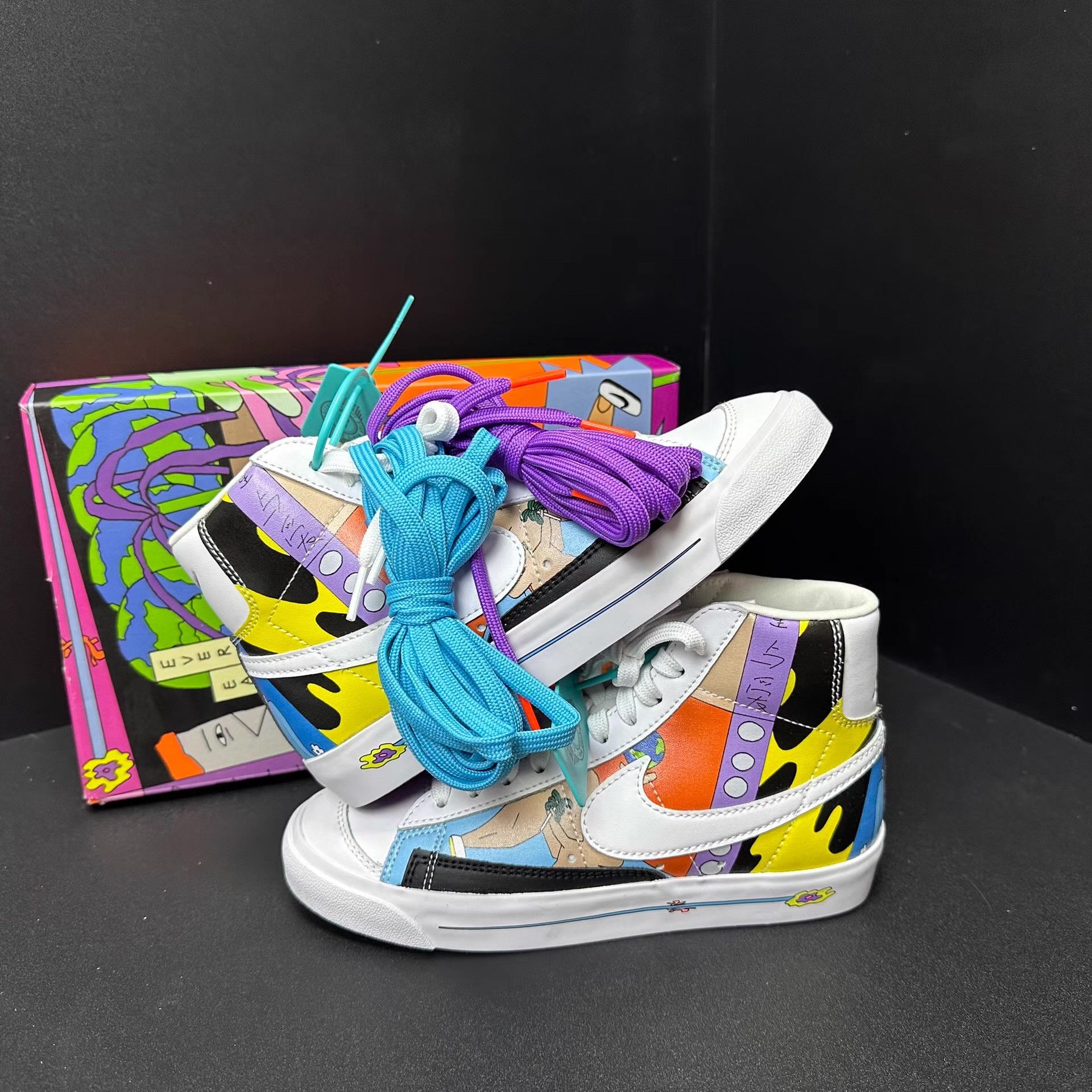Nike New with Original Box] Nike Blazer Graffiti Ｑ20 Size US 5.5 / IT 35.5 - 3 Thumbnail