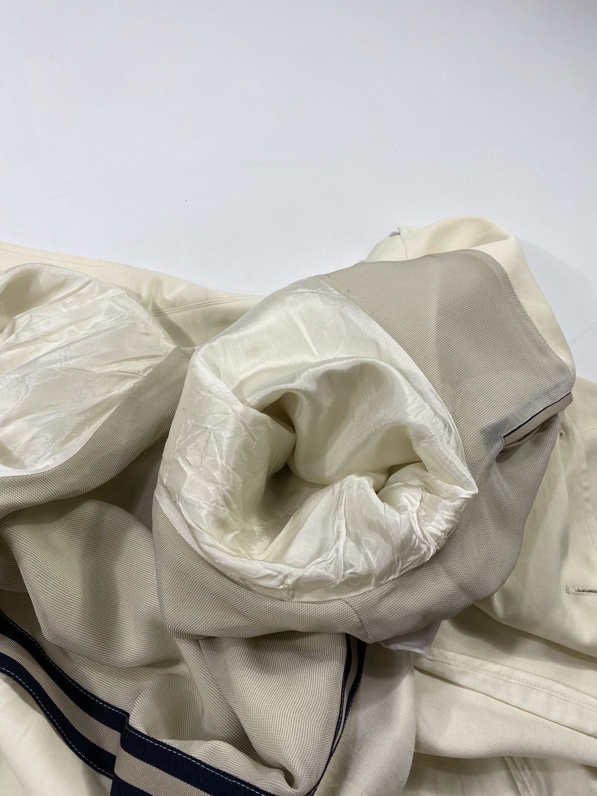 Canali 🔥LASTDROP🔥 Canali Milk Nylon Zip Pocket Blazer Nylon Jacket Size US XL / EU 56 / 4 - 14 Thumbnail