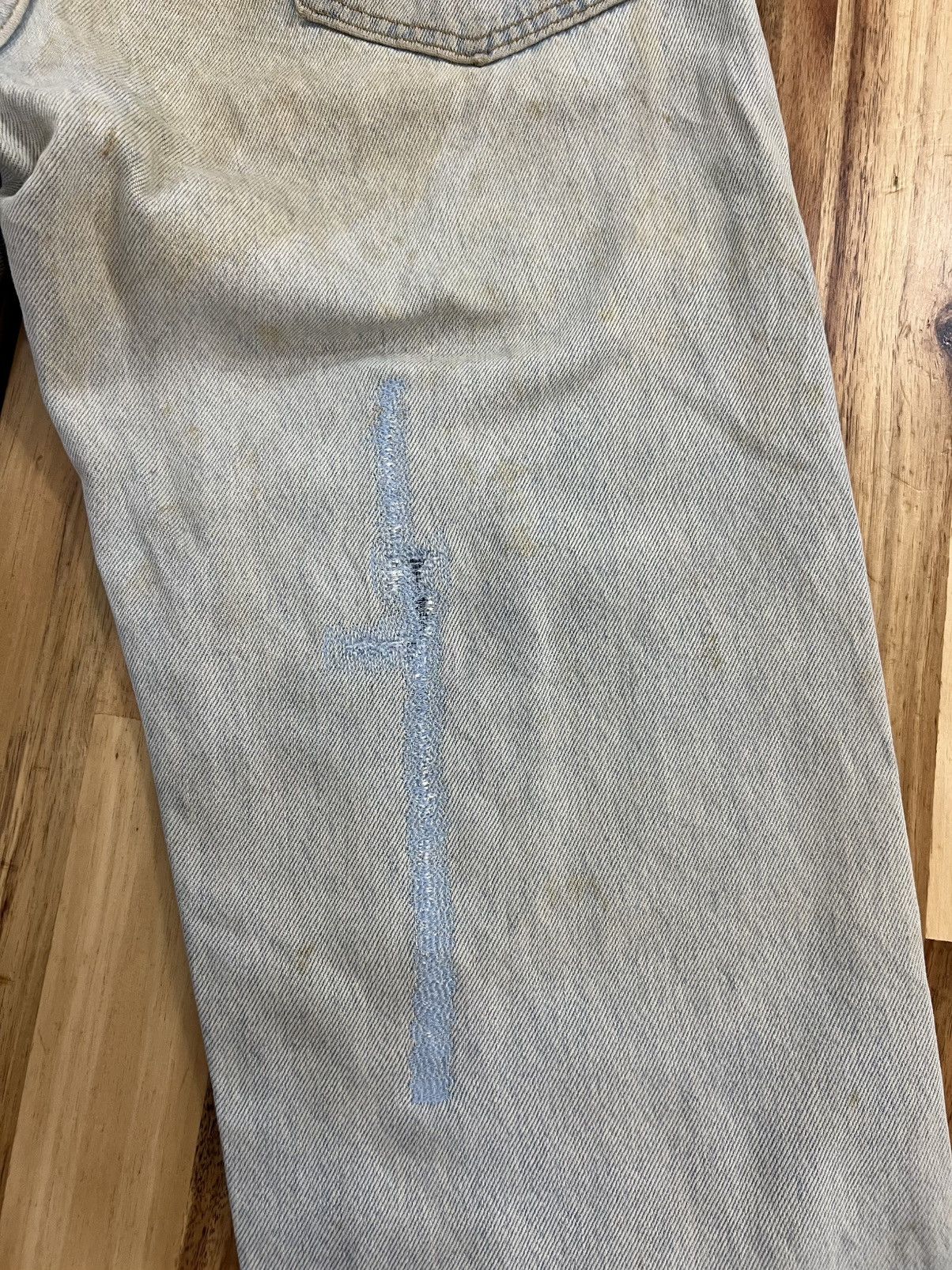 Vintage Vintage 90’s Trashed Levis 501 Non Selvedge Button 501 Denim Size US 32 / EU 48 - 13 Thumbnail