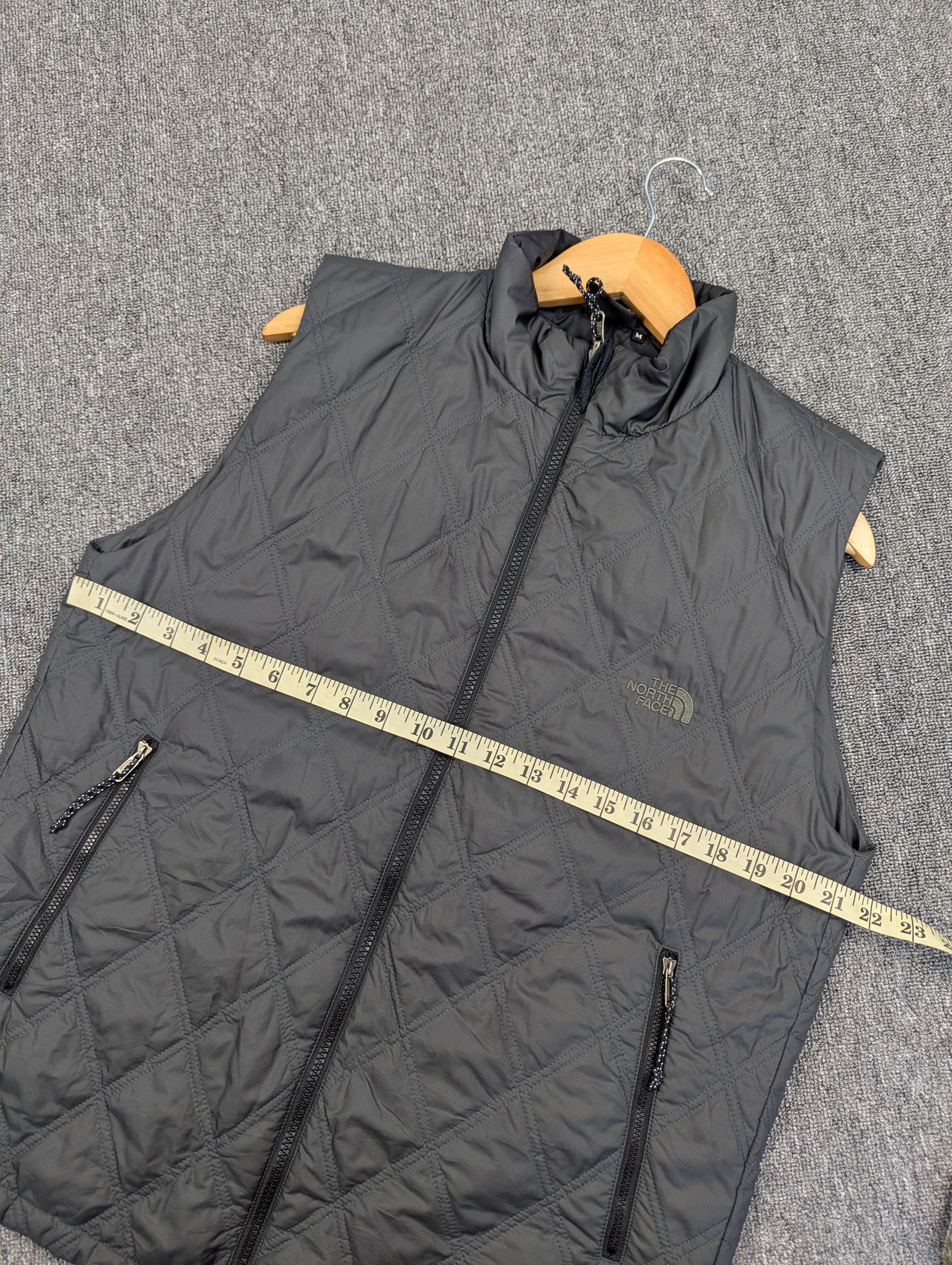 The North Face The North Face Down Vest Quilted Size M Size US M / EU 48-50 / 2 - 16 Thumbnail