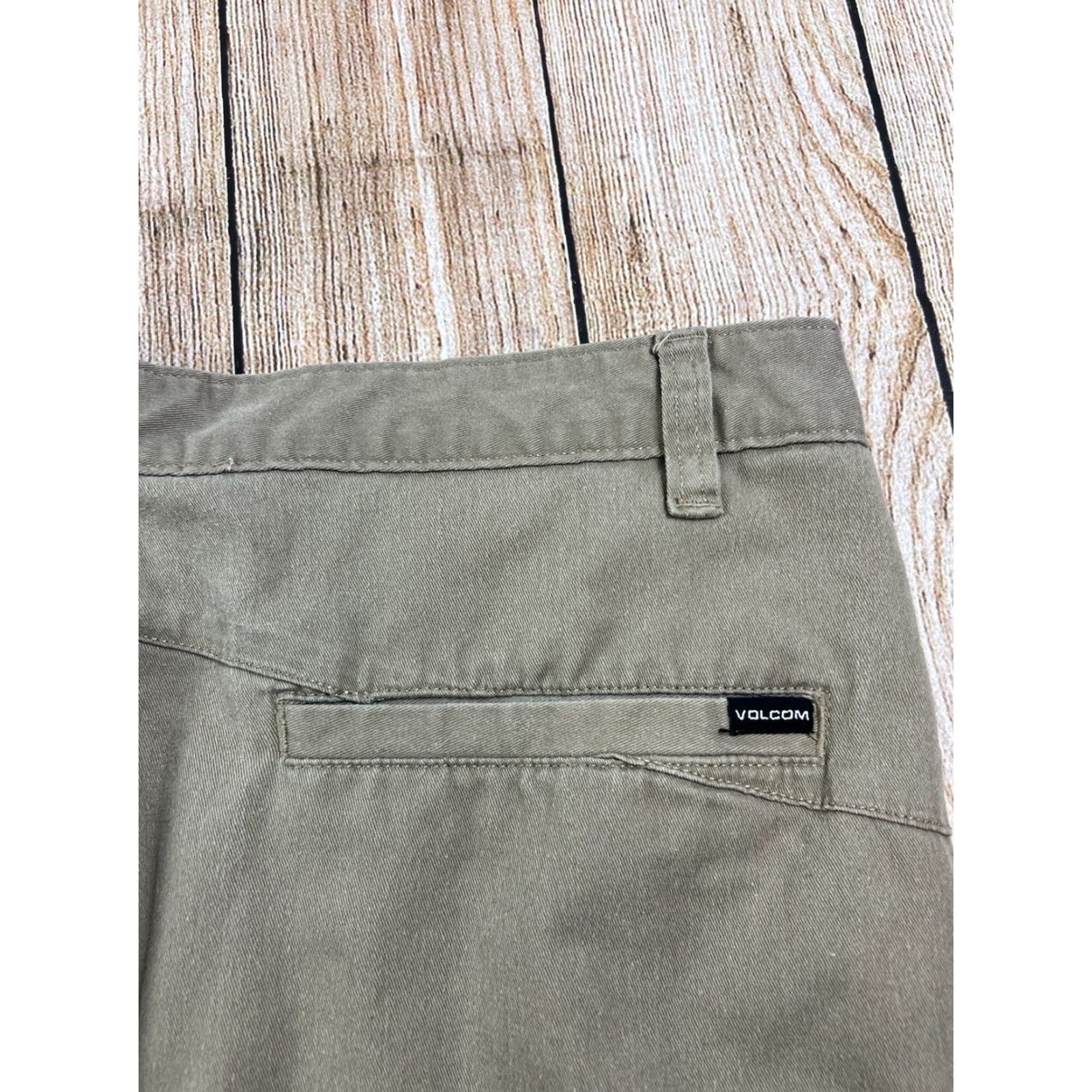 Volcom Volcom Mens Stone Surf Skate Shorts Brown 38 Chino Cotton Regular Size 38 Mens Good Condition Size US 38 / EU 54 - 8 Thumbnail