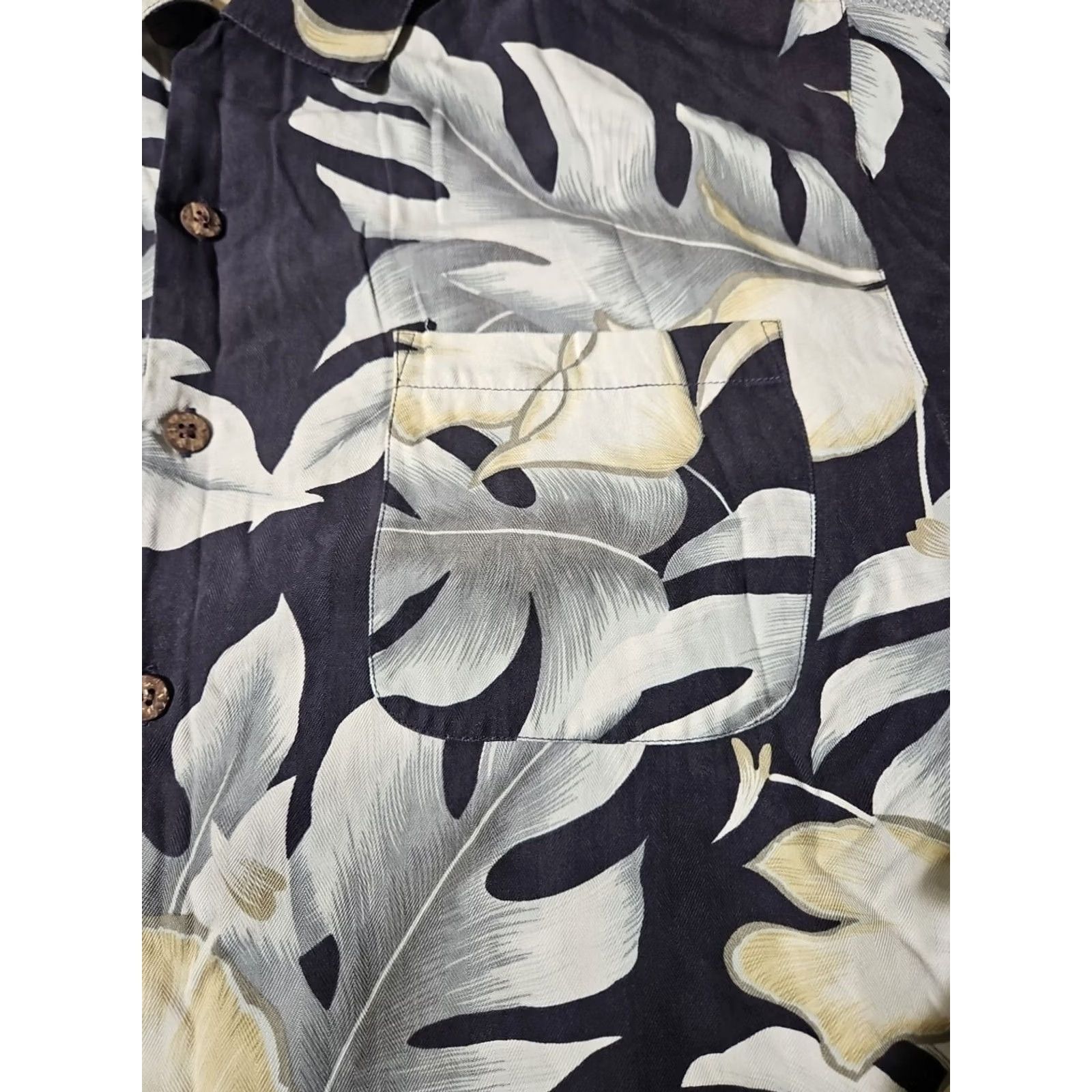 Tommy Bahama Tommy Bahama Shirt Men M Black Beige Floral Palm Hawaiian Camp 100% Silk Shirt Beach Hawaiian Aloha Vacation Resort Mens Silk Shirt Size US M / EU 48-50 / 2 - 6 Thumbnail