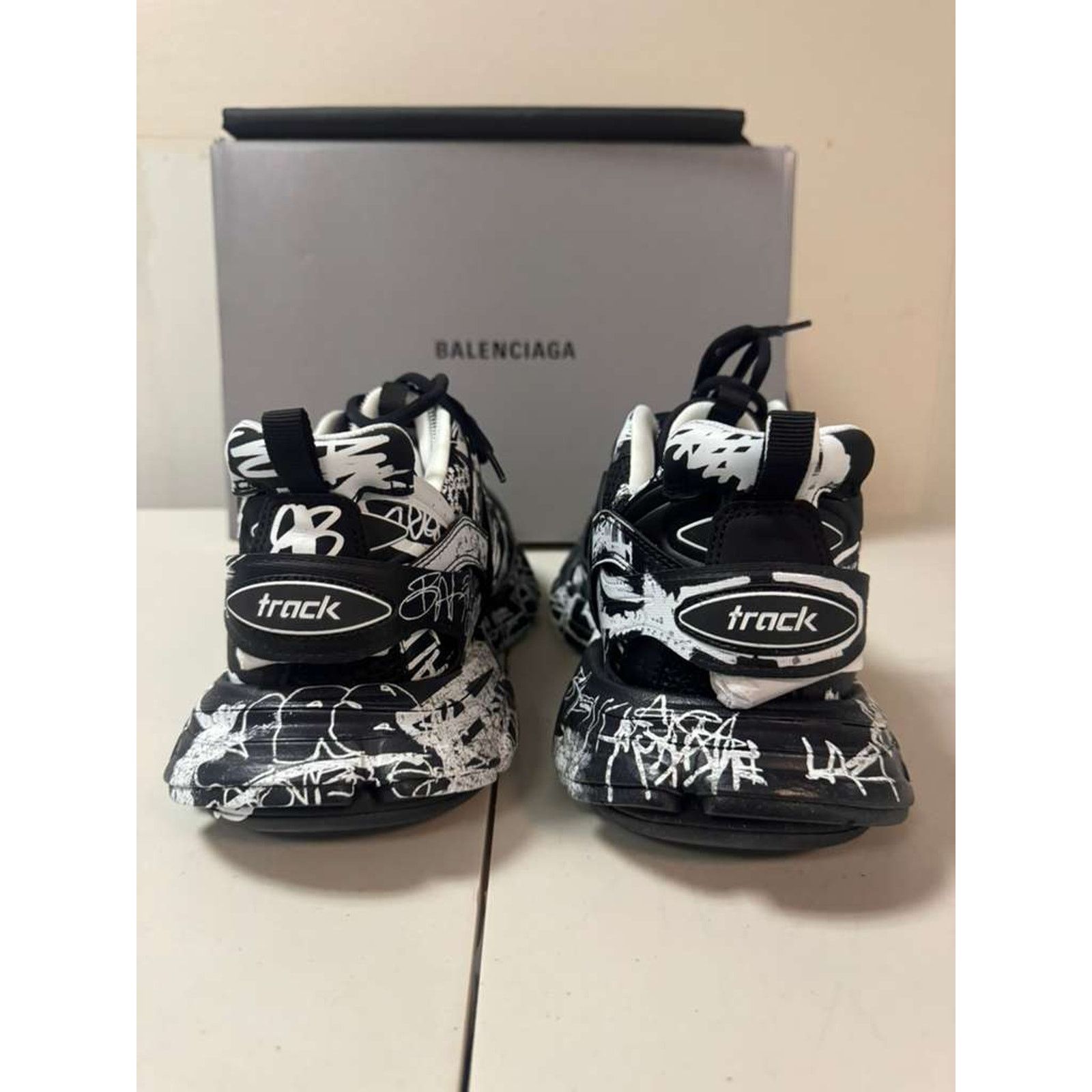 Balenciaga o1rshd1 Graffiti DirtyTrack Sneakers in Black/White Size US 12 / EU 45 - 4 Thumbnail