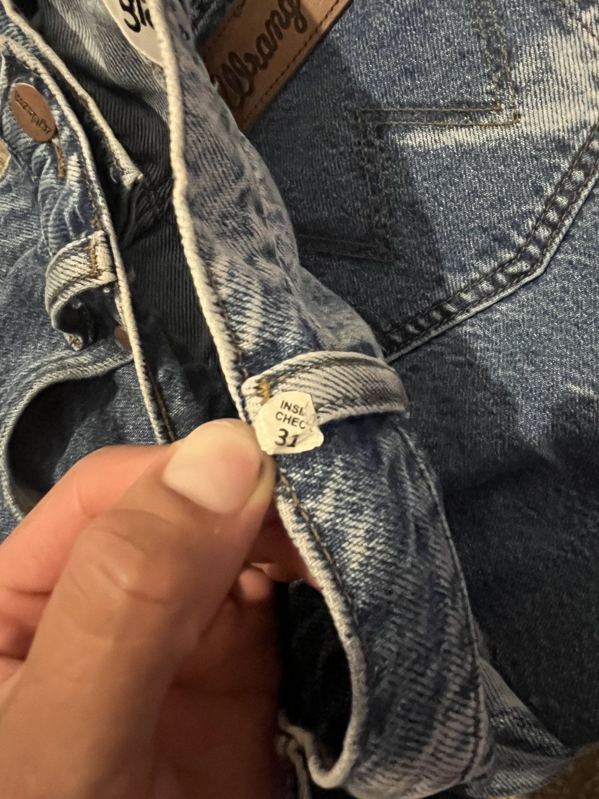Wrangler Bleached/washed Wrangler Denim jeans Size US 29 - 7 Thumbnail
