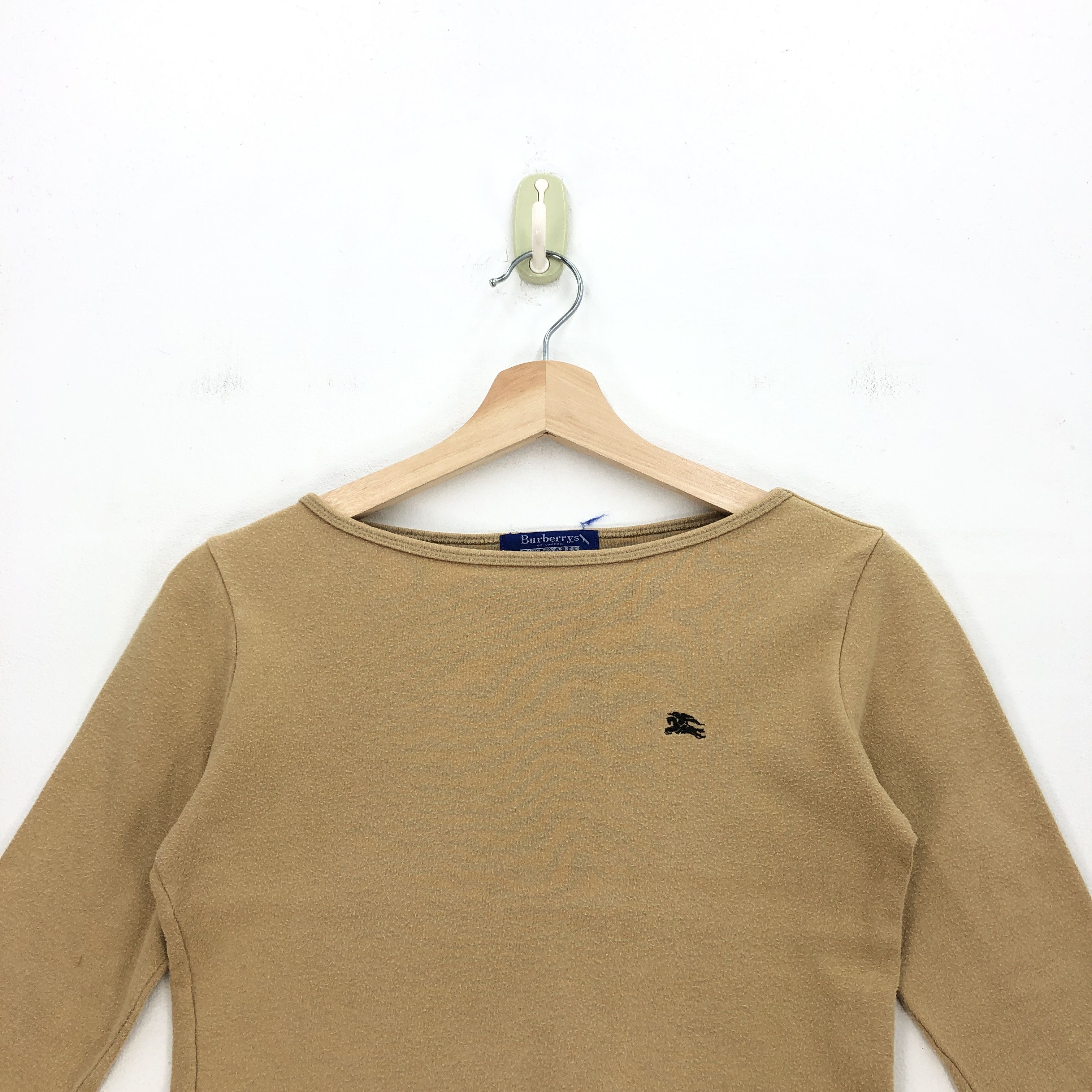 Burberry Vintage Y2K Burberry T Shirt Vintage Burberrys Tops 56789 Size XS / US 0-2 / IT 36-38 - 2 Thumbnail