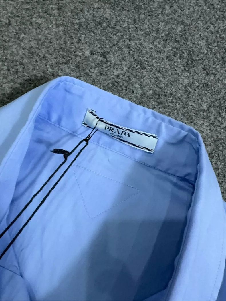 Prada Prada Logo micro-label solid color long-sleeved sunscreen Size US XS / EU 42 / 0 - 2 Thumbnail