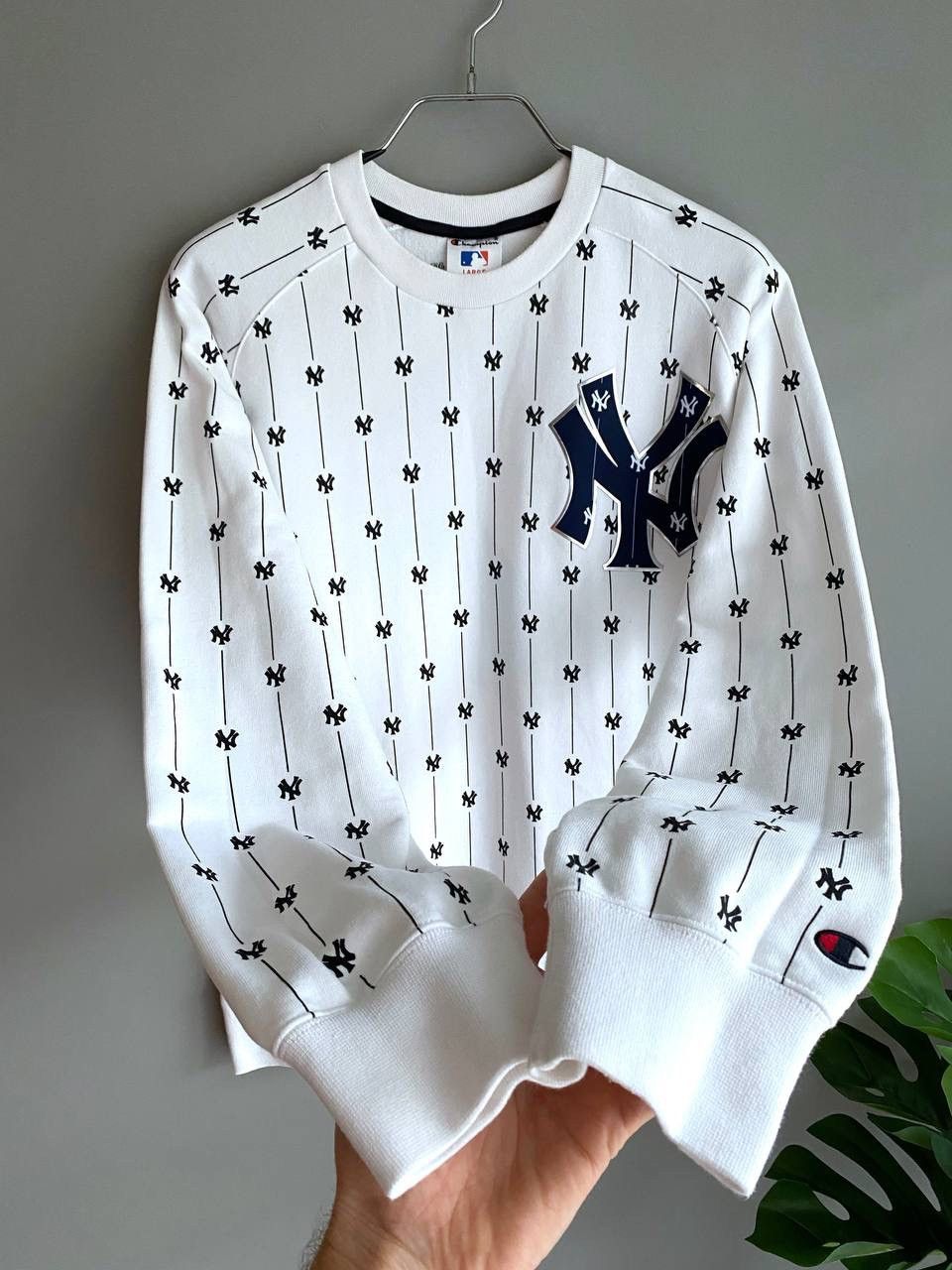 Champion × MLB × New York Yankees Champion x MLB New York Yankees Multilogo Sweatshirt, Size L Size US L / EU 52-54 / 3 - 6 Thumbnail