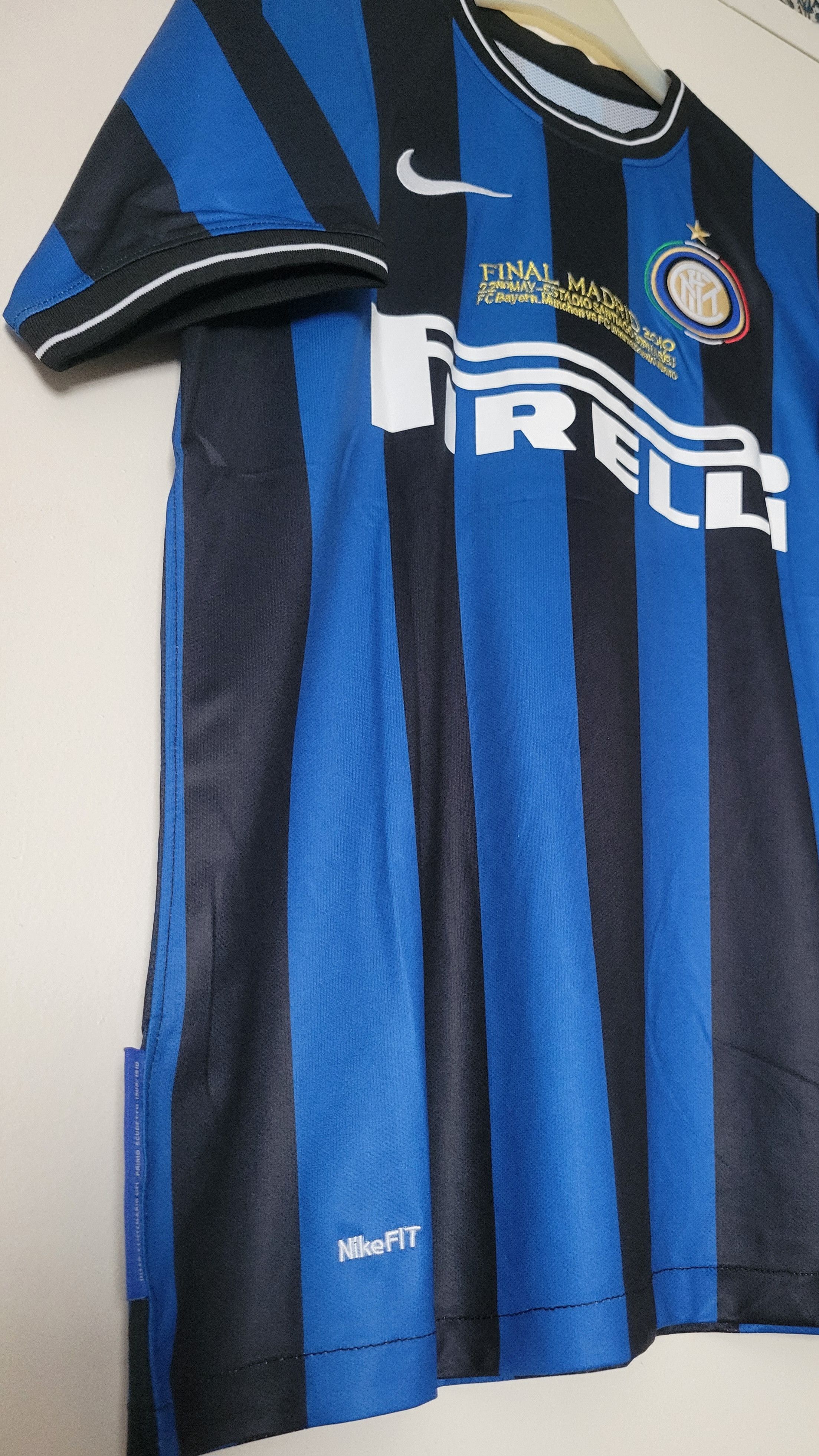 Other Inter Milan 2009-2010 Eto’o 9 Vintage Retro Football Jersey Size US L / EU 52-54 / 3 - 5 Thumbnail