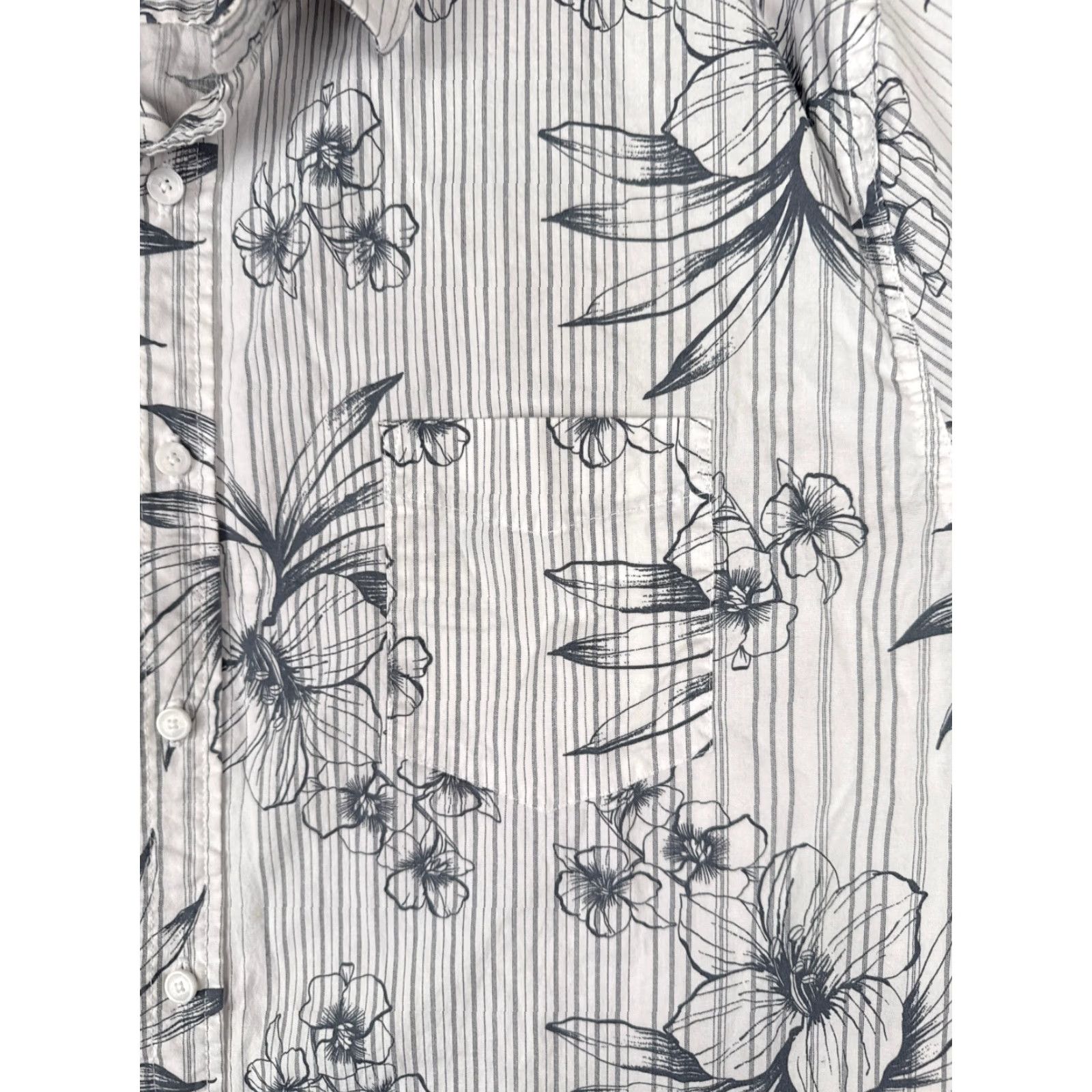 Lee Lee Shirt Men 2XL White Fitted Button Up Cotton Hawaiian Floral Short Sleeve Pinstripe Beach Vacation Aloha Resort Size US XXL / EU 58 / 5 - 6 Thumbnail