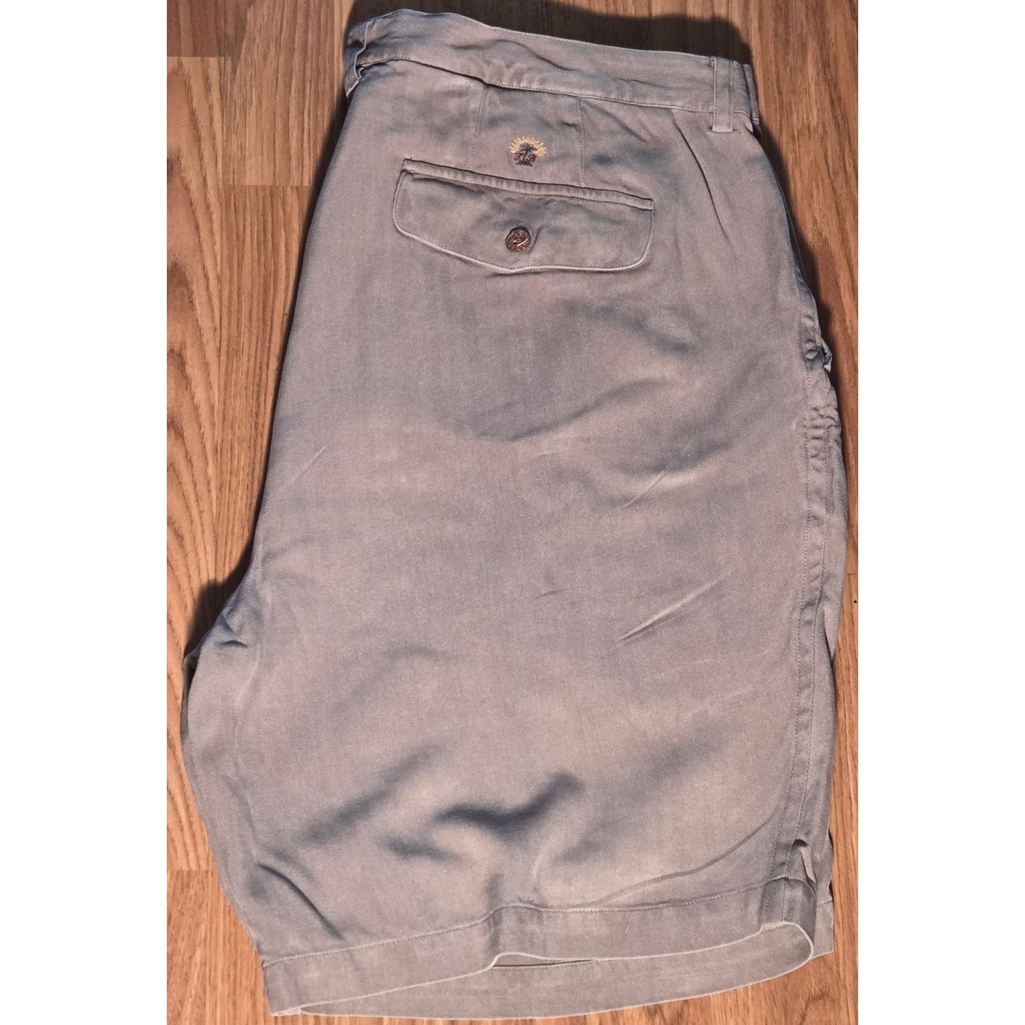 Tommy Bahama Tommy Bahama Men's Size 40 Khaki Cotton Blend Shorts Size US 40 / EU 56 - 4 Thumbnail