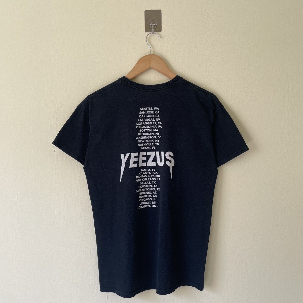 Kanye West Vintage Y2K Kanye West Yeezus Tour Tee Shirt Size US M / EU 48-50 / 2 - 2 Thumbnail