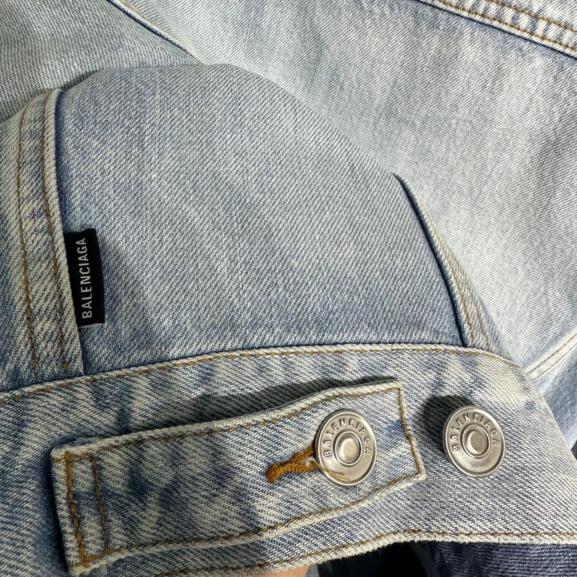 Balenciaga Balenciaga Washed Denim Jacket with Logo. Size US S / EU 44-46 / 1 - 7 Thumbnail