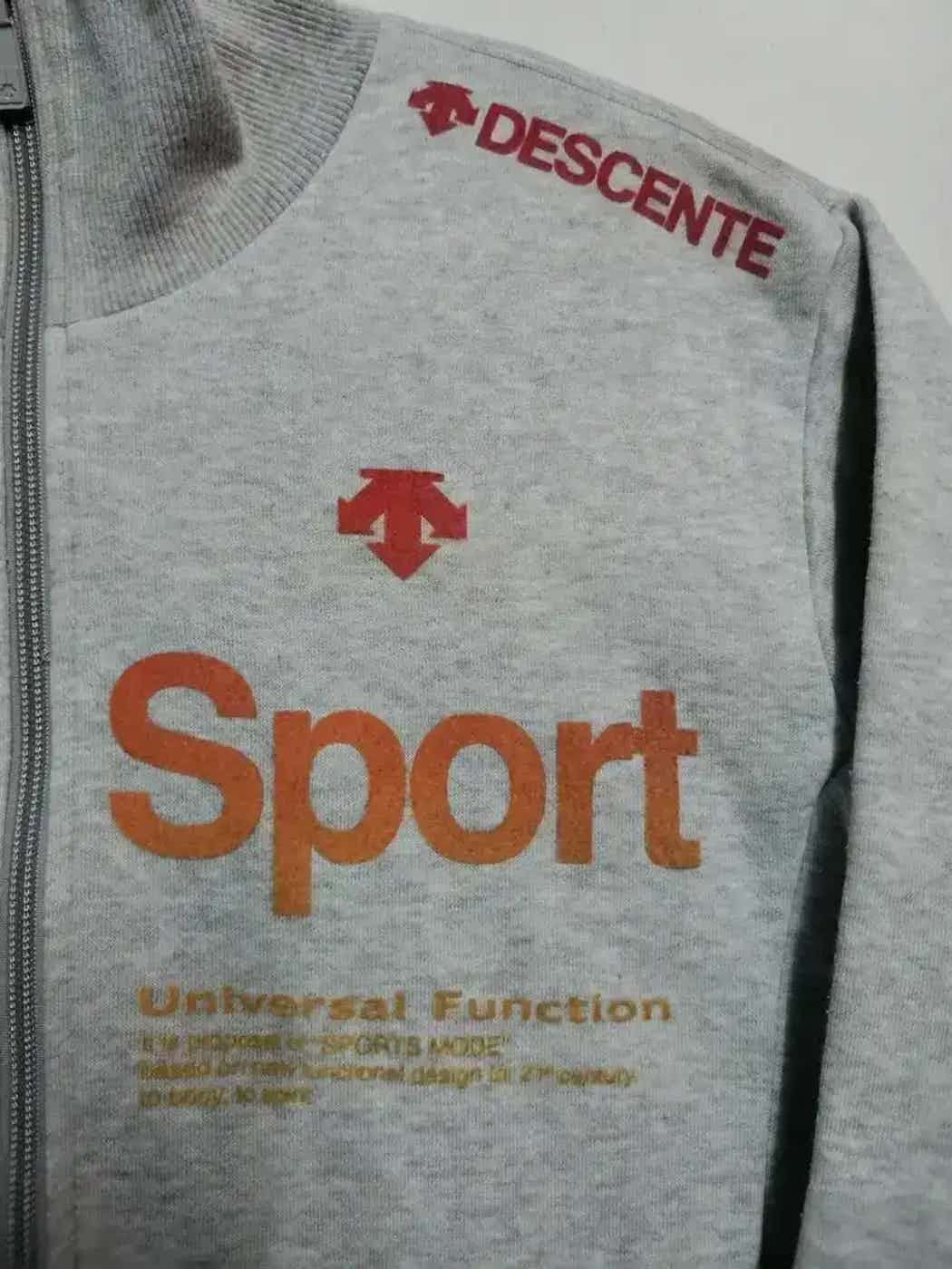 Descente Vintage Descente Move Sport Zipper Sweatshirt Size US M / EU 48-50 / 2 - 3 Thumbnail