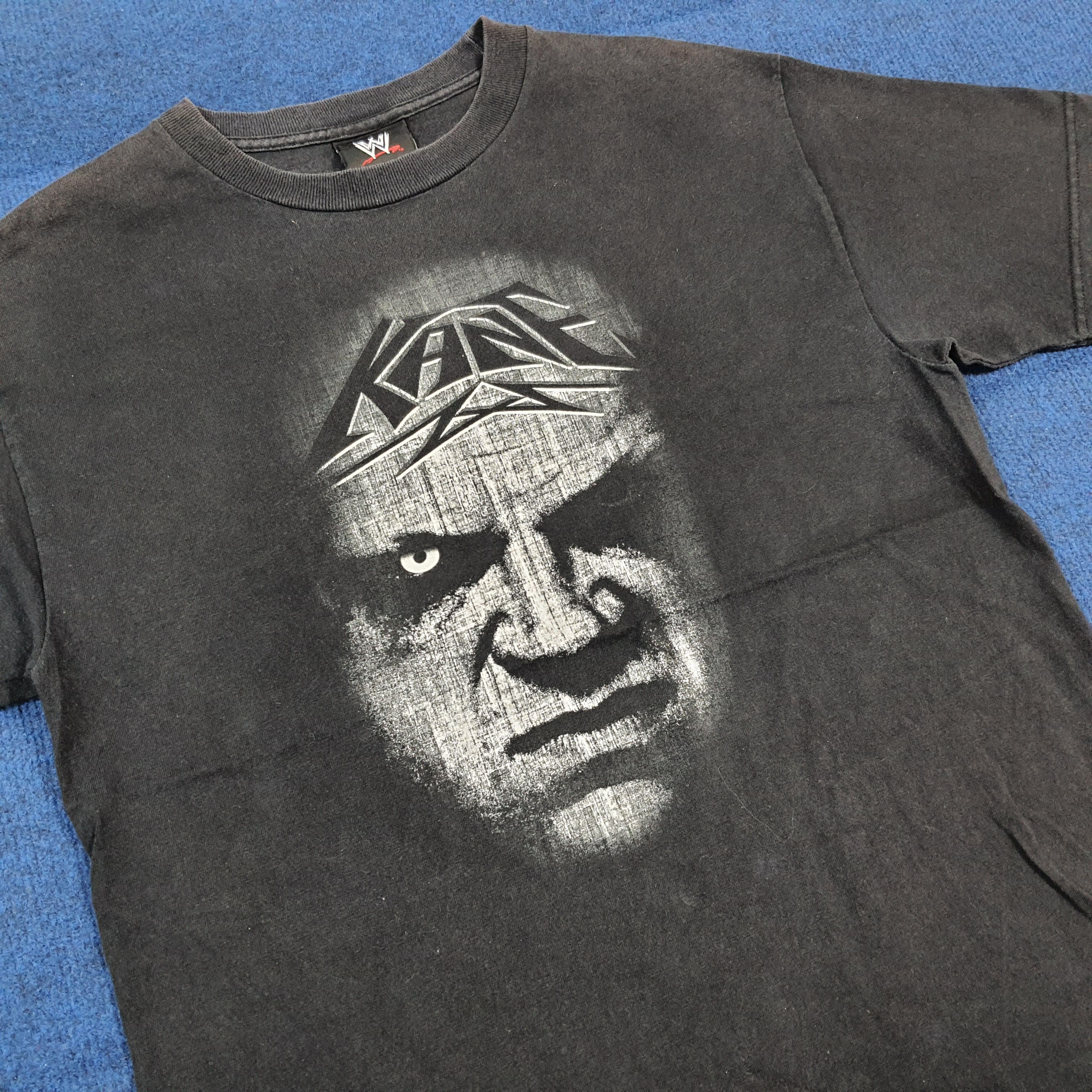 WWE Vintage WWE Kane American Wrestler Tshirt C299N3 Size US M / EU 48-50 / 2 - 2 Thumbnail