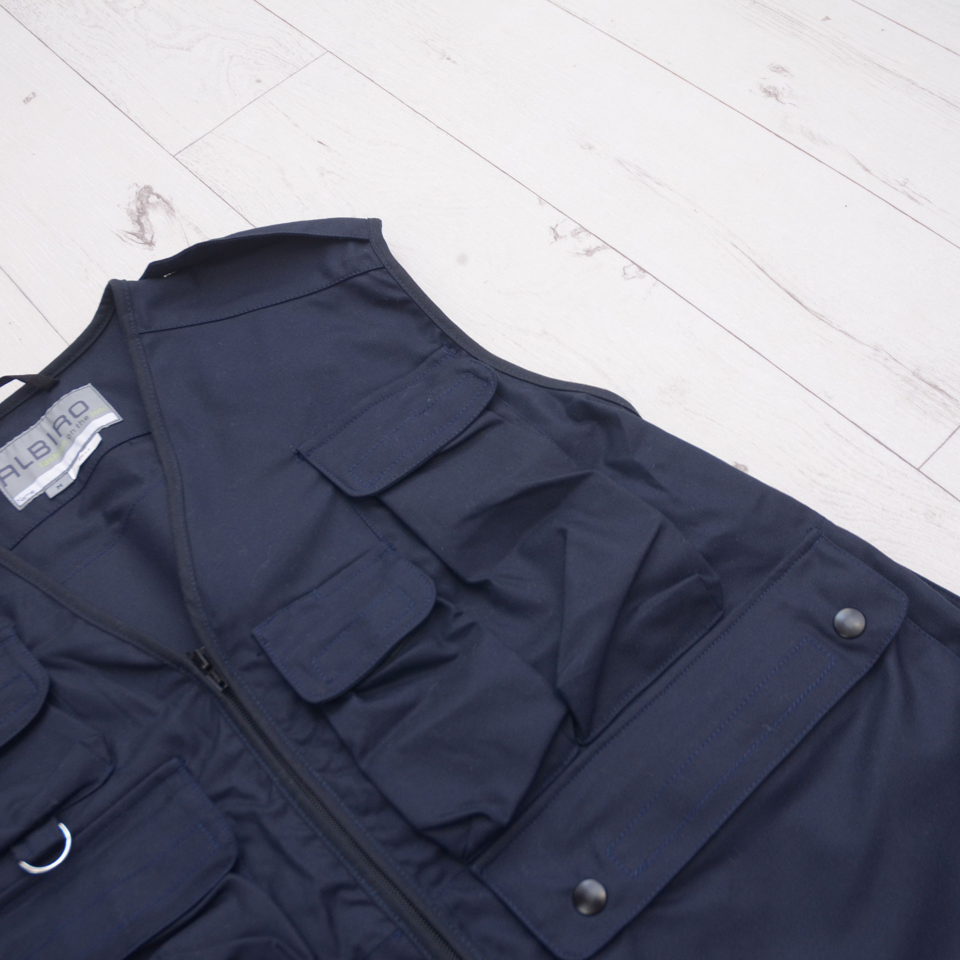 Vintage Multi Pockets Cargo Vest Sleeveless Jacket Work sz M Y2K Size US M / EU 48-50 / 2 - 4 Thumbnail